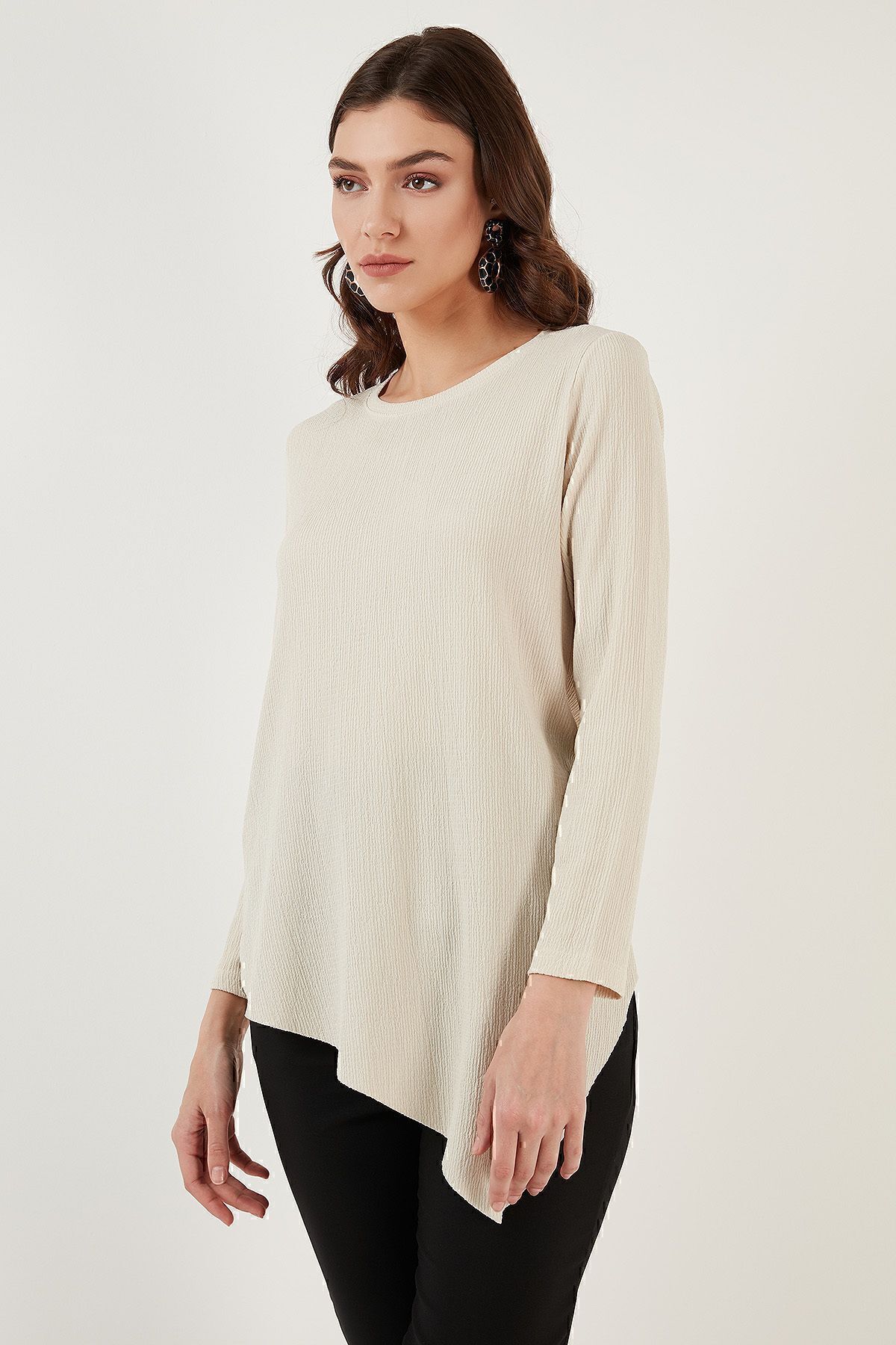 Lela-Crew Neck Stretchy Textured Asymmetrical Blouse Blouse 5864971 3