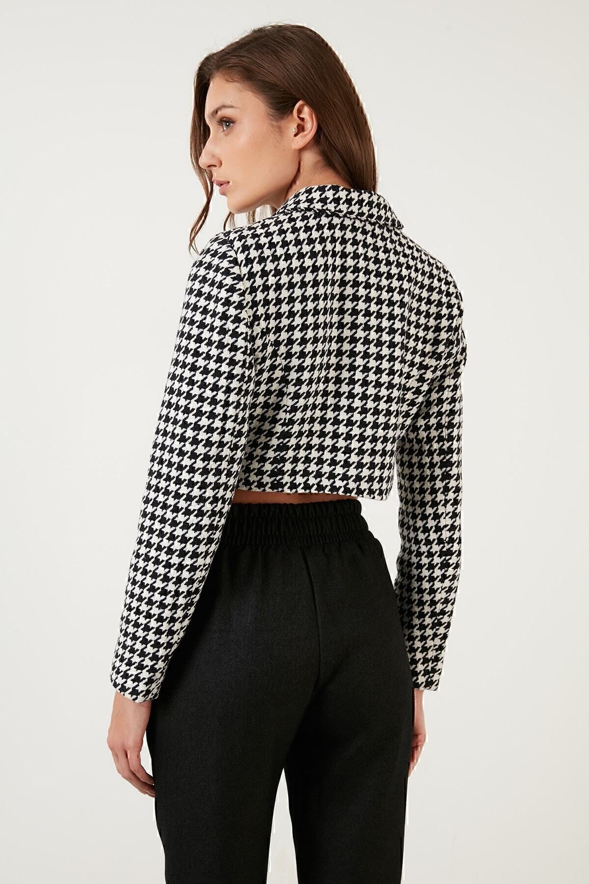 Lela-Houndstooth Patterned Buttoned Slim Fit Crop Jacket Jacket 611c007 5
