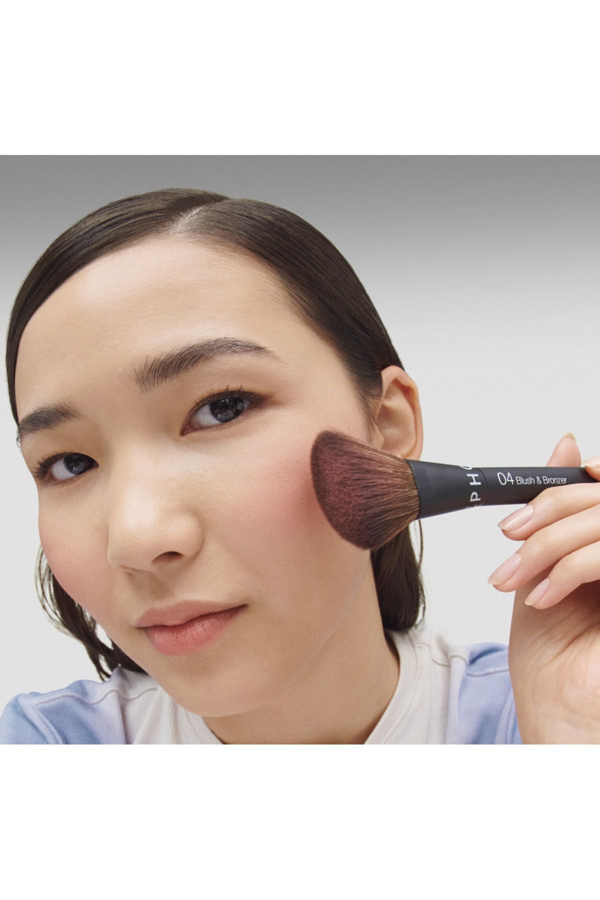 SEPHORA-04 Model Cheek Brush - Intuitive Application, Flawless Result 2