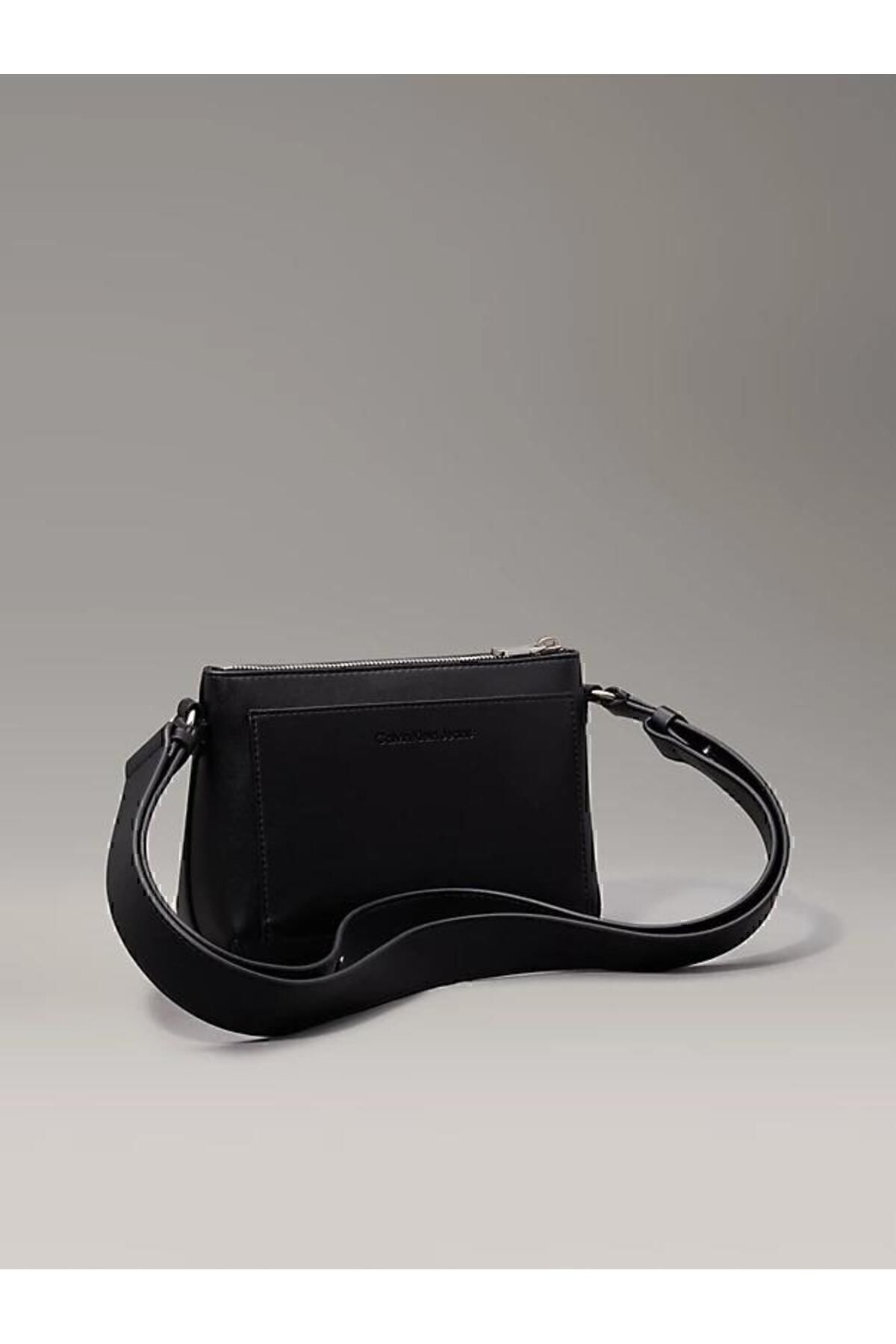 https://cdn.dsmcdn.com/ty1554/product/media/images/ty1556/prod/QC/20240918/09/164022ec-b44f-31b8-ba97-38ca44ac5ace/1_org_zoom.jpg