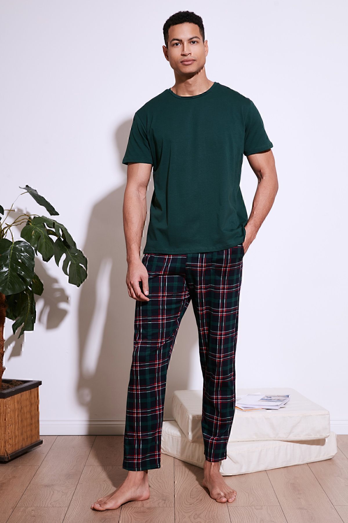 بوراتی ست لباس خواب مردانه آستین کوتاه طرح چهارخانه نخی معمولی کد ۶۵۷۲۰۰۶