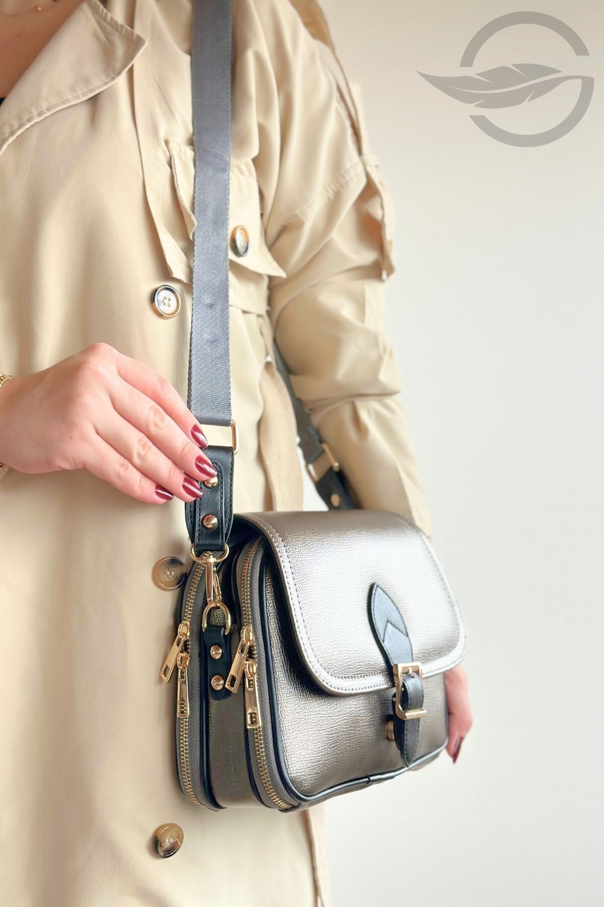 GALB LEATHER-حقيبة كتف نسائية أنيقة وعملية ومتوسطة الحجم مع غطاء متعدد الأقسام 4