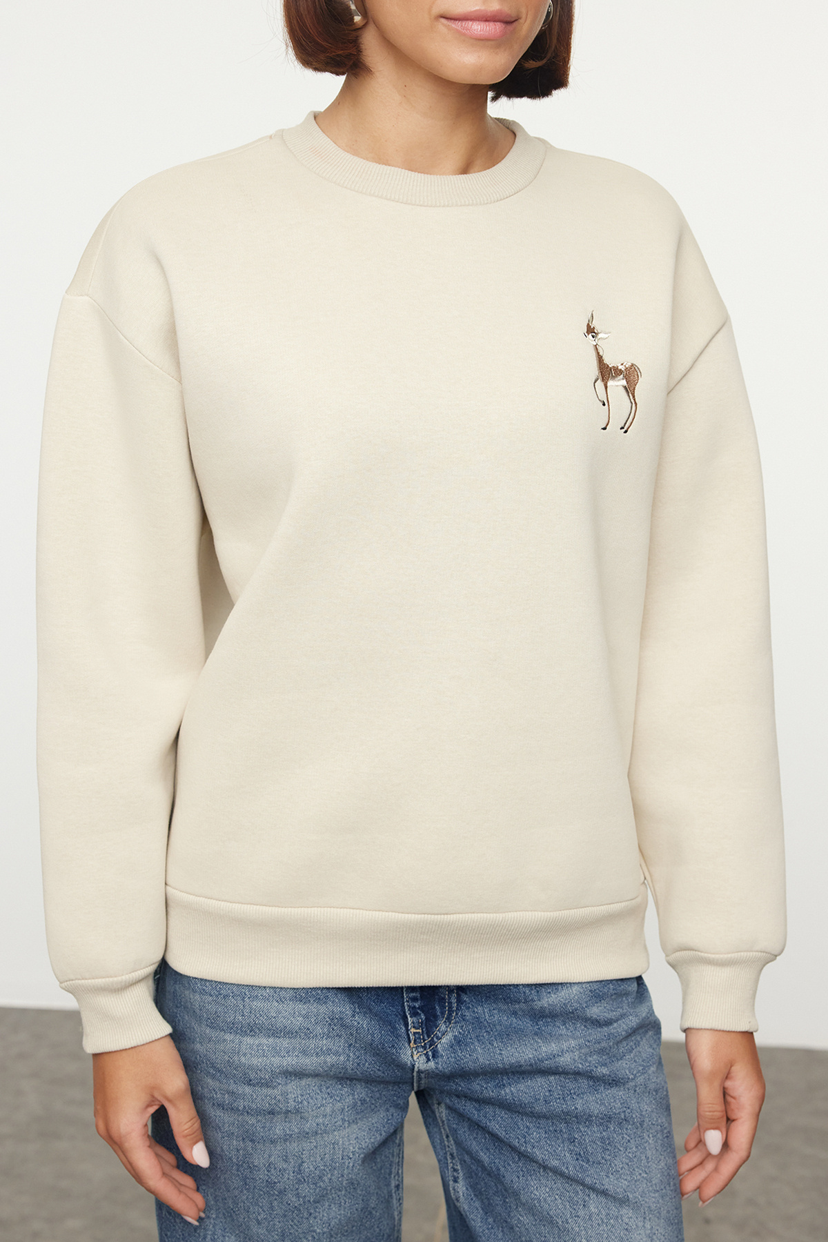 Trendyolmilla  Taş Animal Nakışlı Regular/Normal Kalıp Kalın İçi Polarlı Örme Sweatshirt TWOAW24SW00196 - Görsel 2