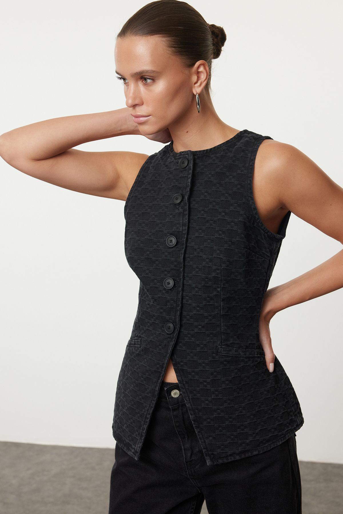 Trendyol Collection Kamizelka Z Czarnego Dżinsu Jacquard - Dopasowana, Twoaw25ye00090 Kobieta - M