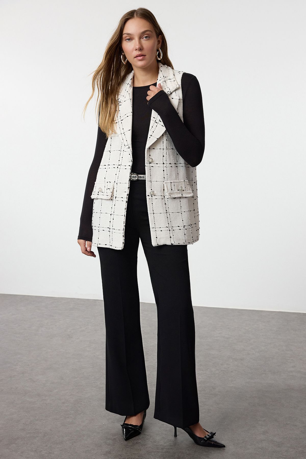 complete the look image