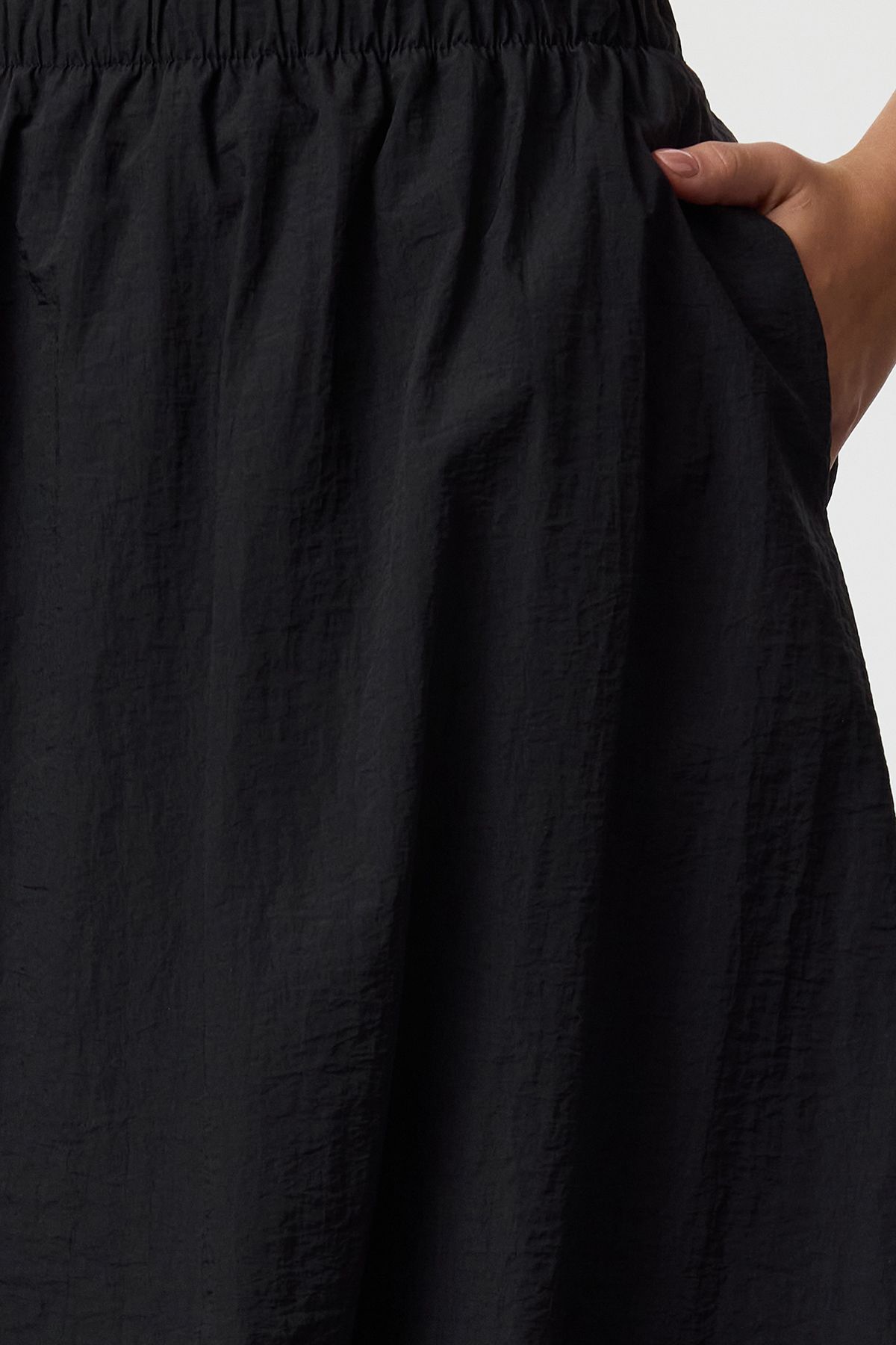 Trendyol Modest-Black Balloon Fit Woven Skirt Tctaw25Ee00004 4
