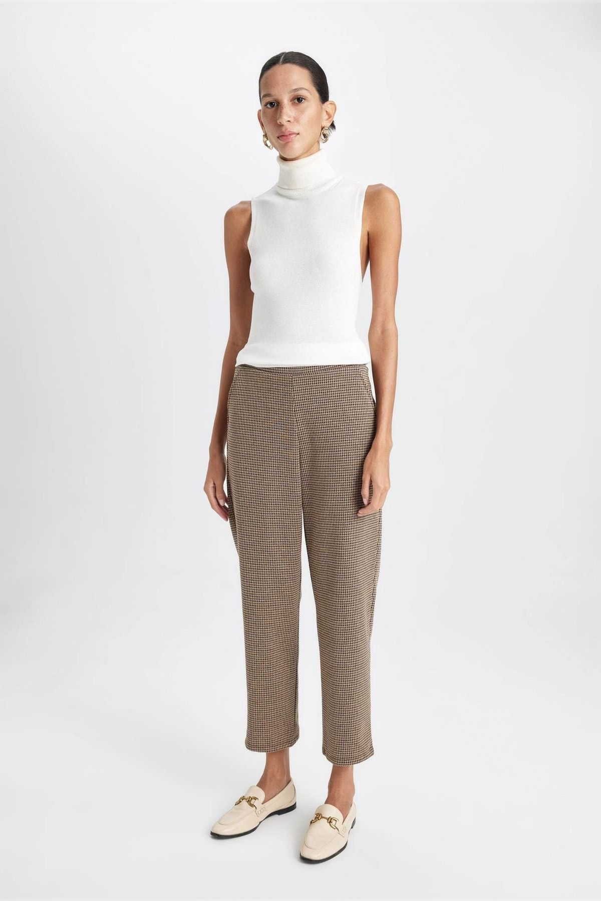 DeFacto-Houndstooth Pattern Joggers with Pockets 3