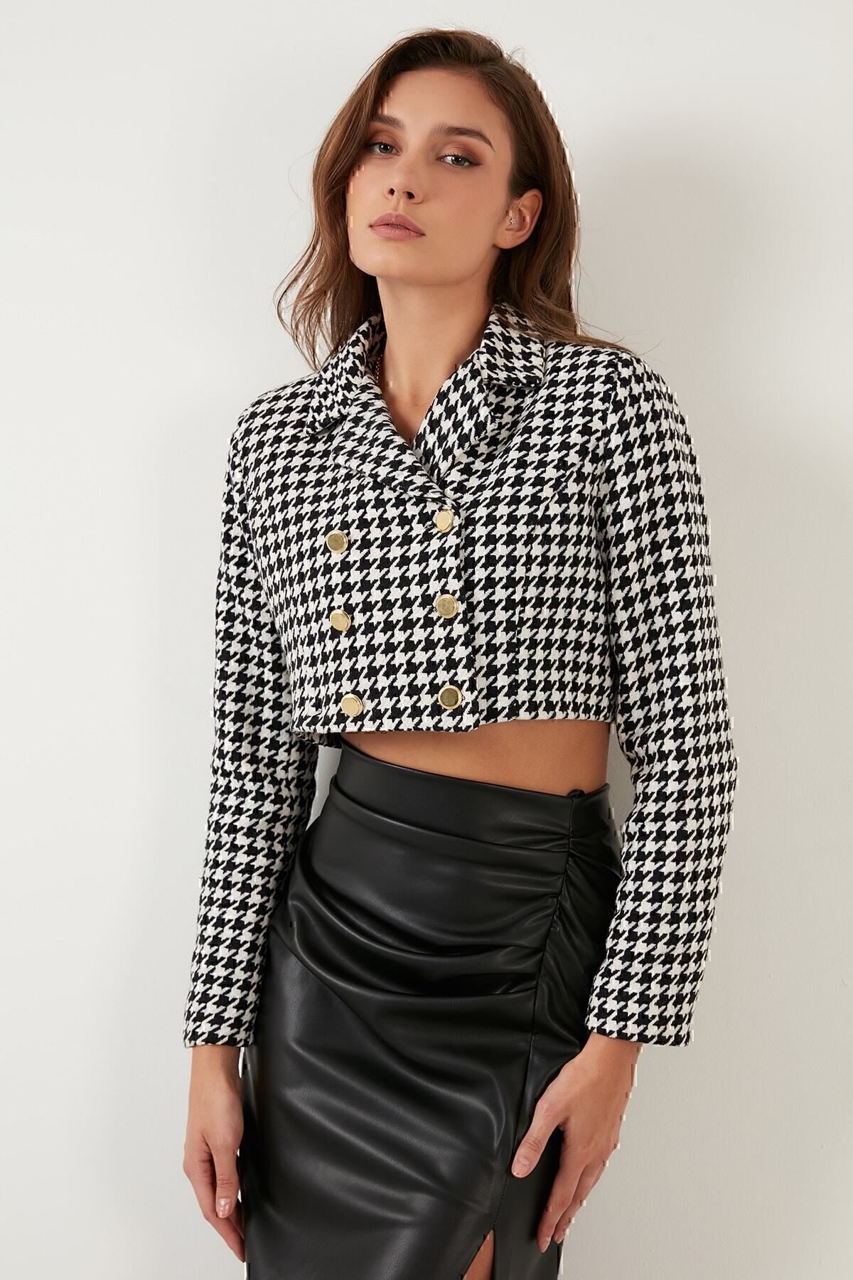 Lela-Houndstooth Patterned Buttoned Slim Fit Crop Jacket Jacket 611c007 4