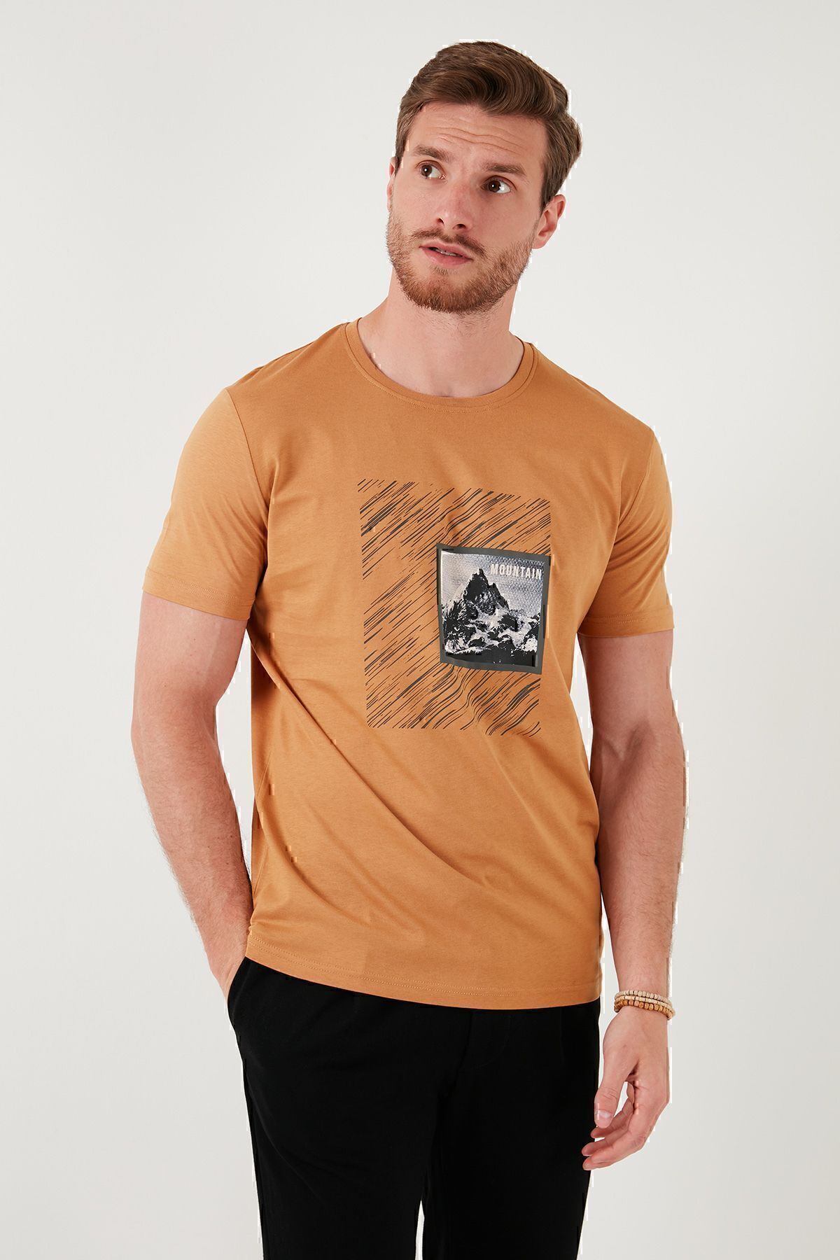 تیشرت مردانه زرد بوراتی | 646R8320 اورجینال - تصویر 4