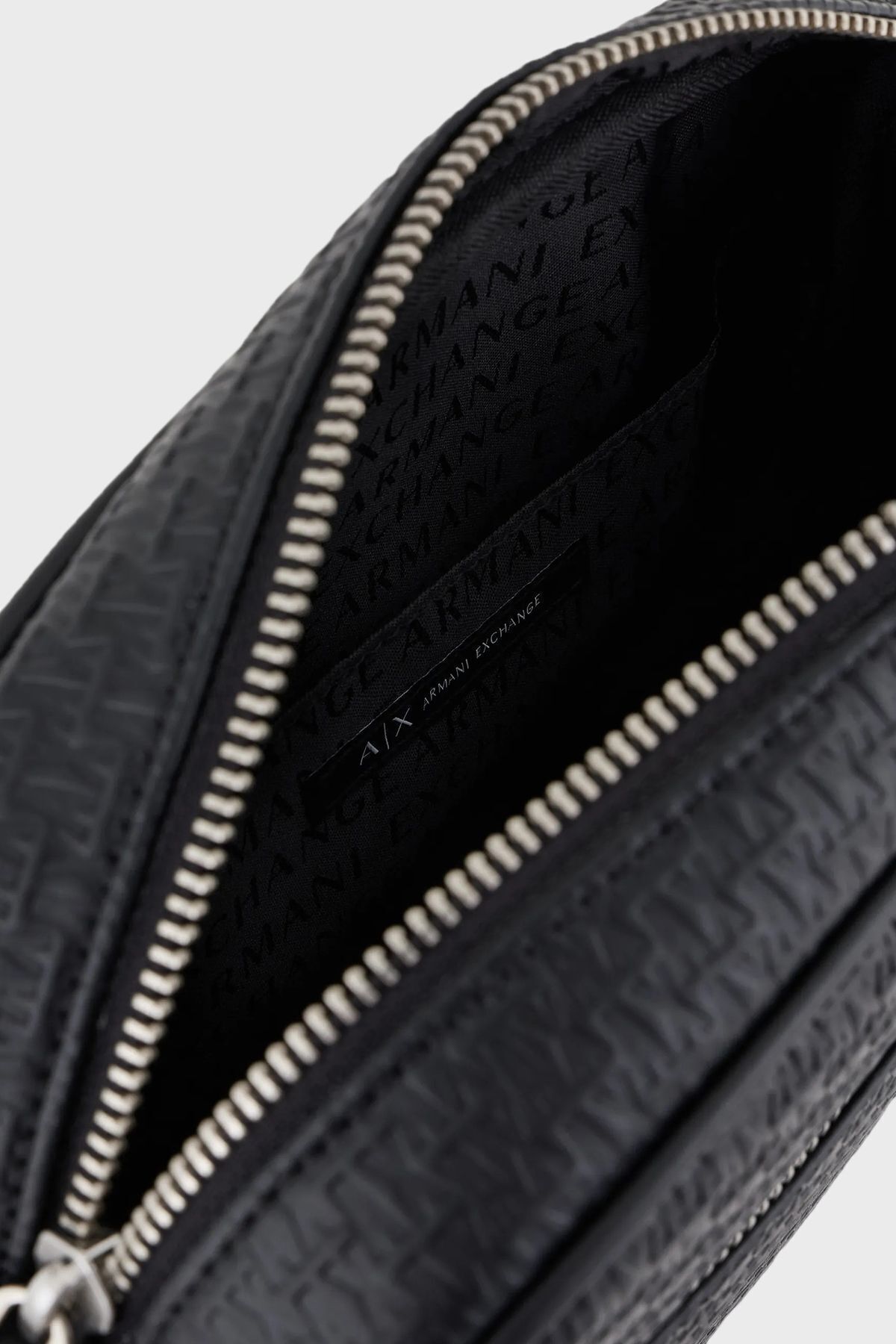 کیف پیام رسان مردانه کیسه آرم ZIPPER قابل جابجایی XM000160 AF11928 UC001 Armani Exchange