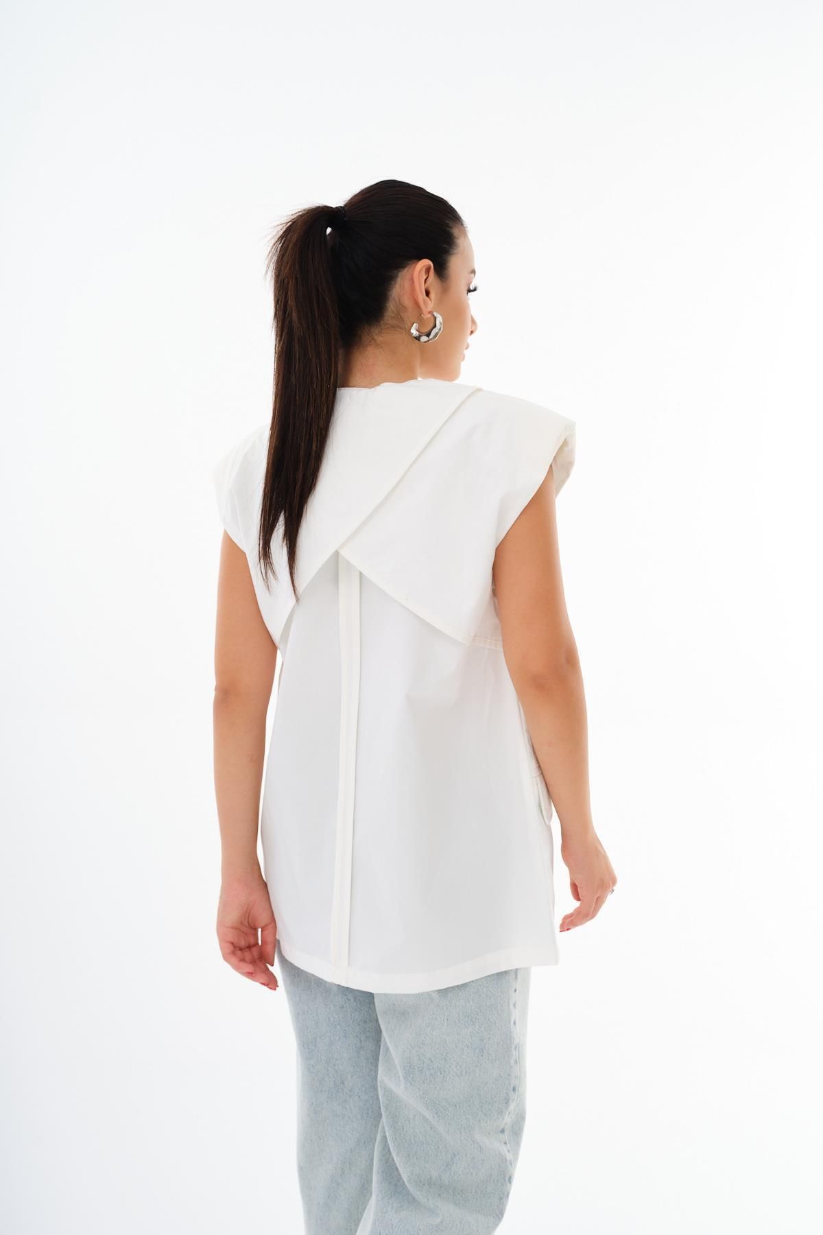 KEYYMOD-White Cos Vest with Transparent Buttons 4