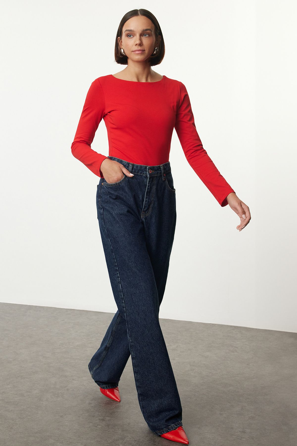 complete the look image