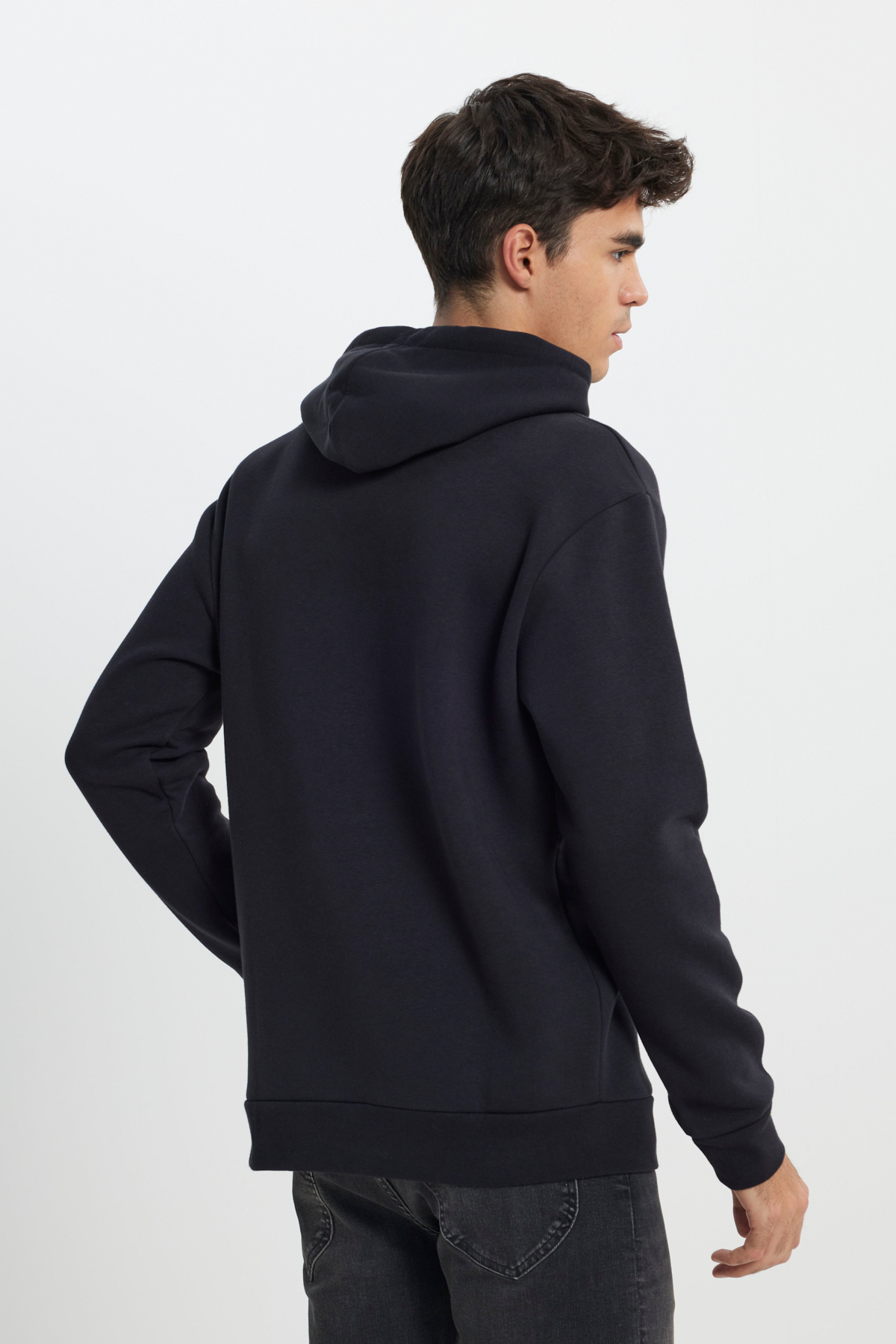 Regular Fit Normal Kesim Kapüşonlu Sweatshirt — مشکی TYBL212302170412540 — تصویر 4 از 5