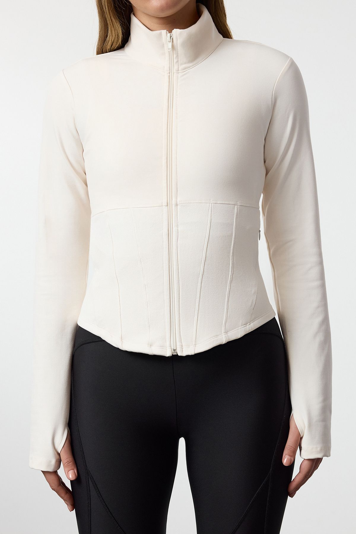 Trendyol Collection-Ecru štětec z měkké tkaniny s otvorem pro palec Pletená sportovní bunda/mikina THMAW25SK00001 3