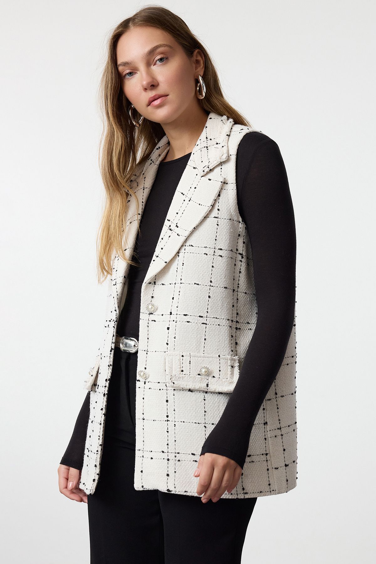 Trendyol Modest-Ecru zseb részletes tweed szőtt mellény TCTAW25YL00007 2