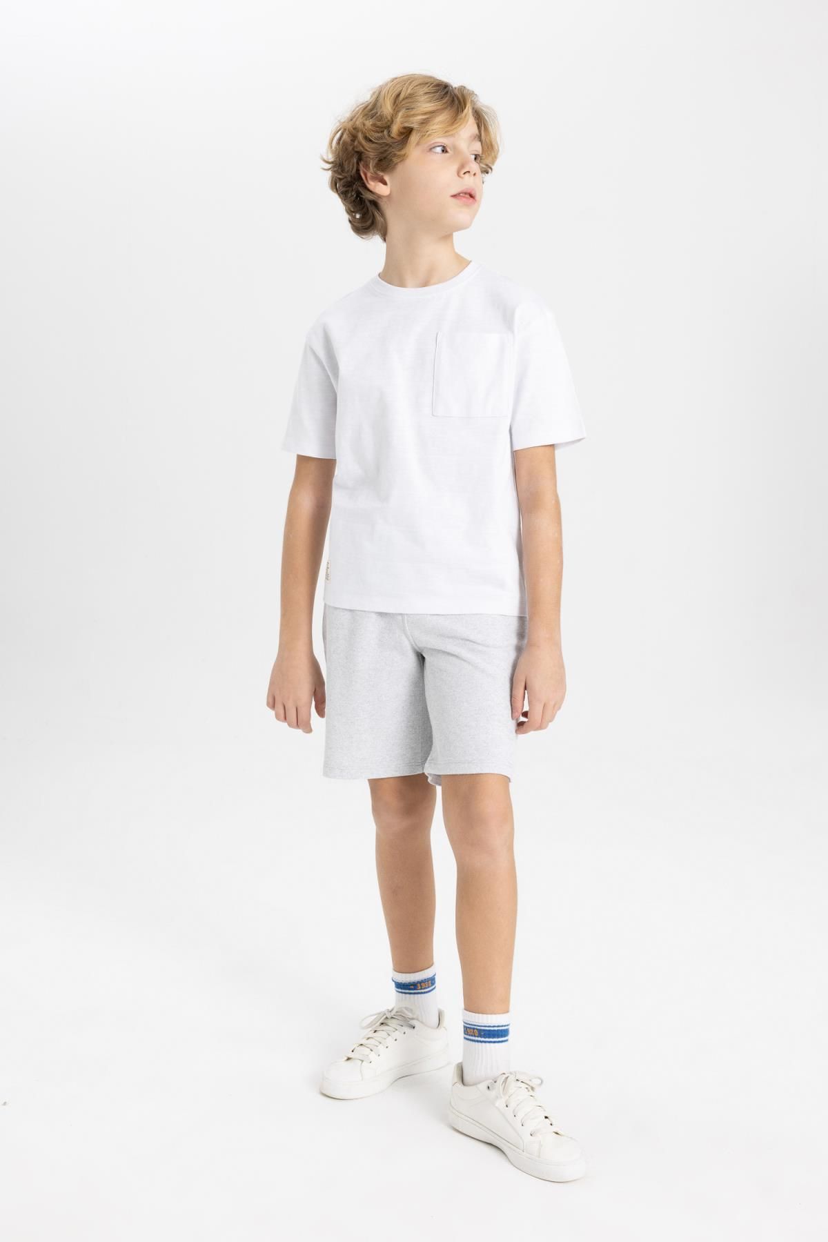 complete the look image