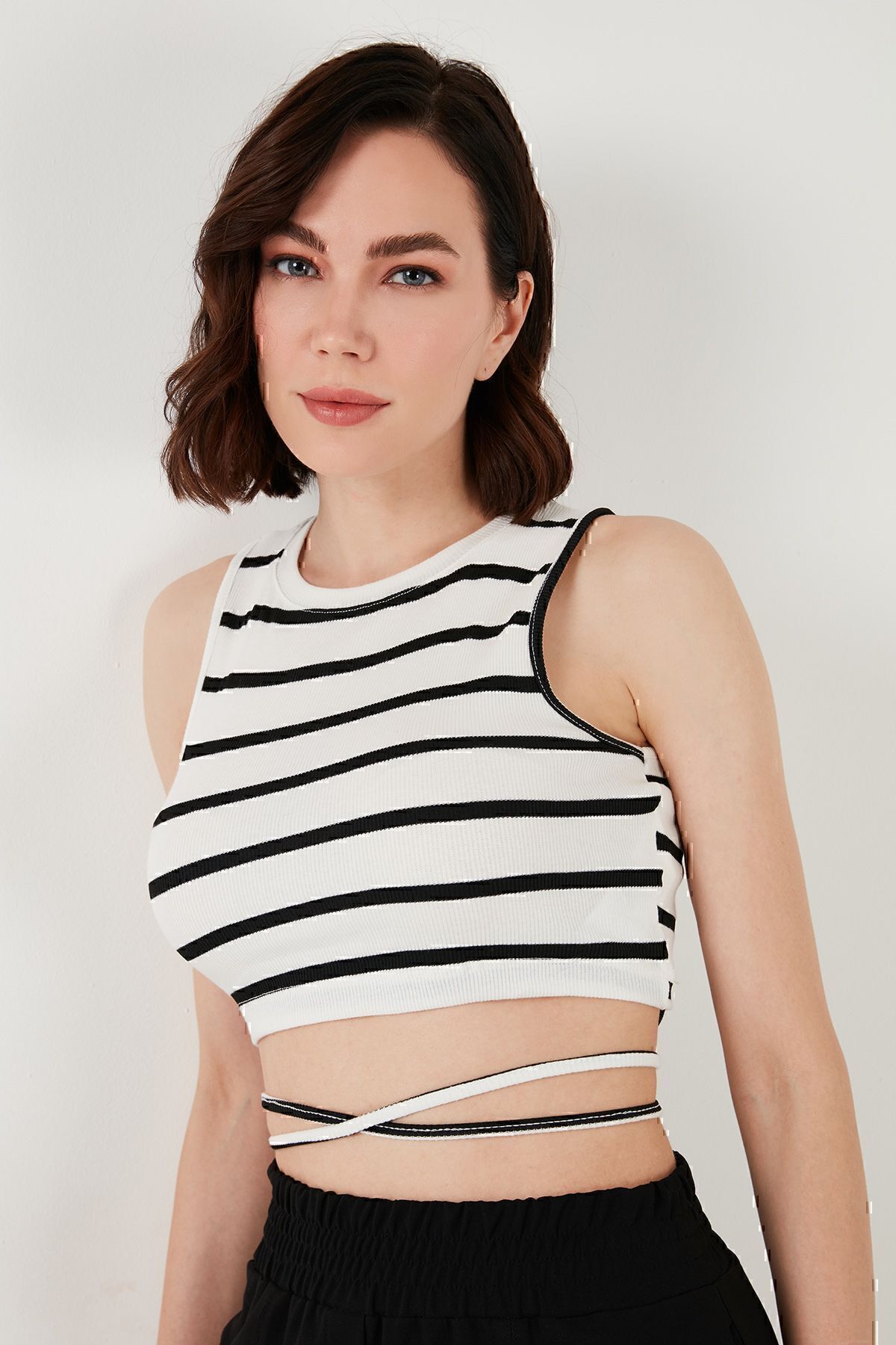 Lela-Ριγέ Slim Fit Δέσιμο Λεπτομερές Crop CROP 5865715 5