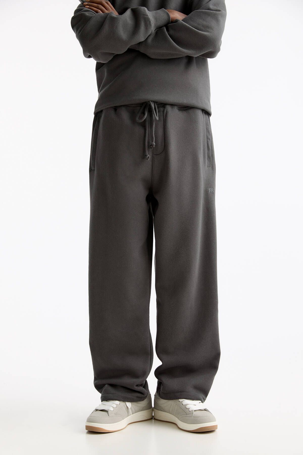 Pull & Bear-Jogger pantolon ve sweatshirt eşofman takımı 5