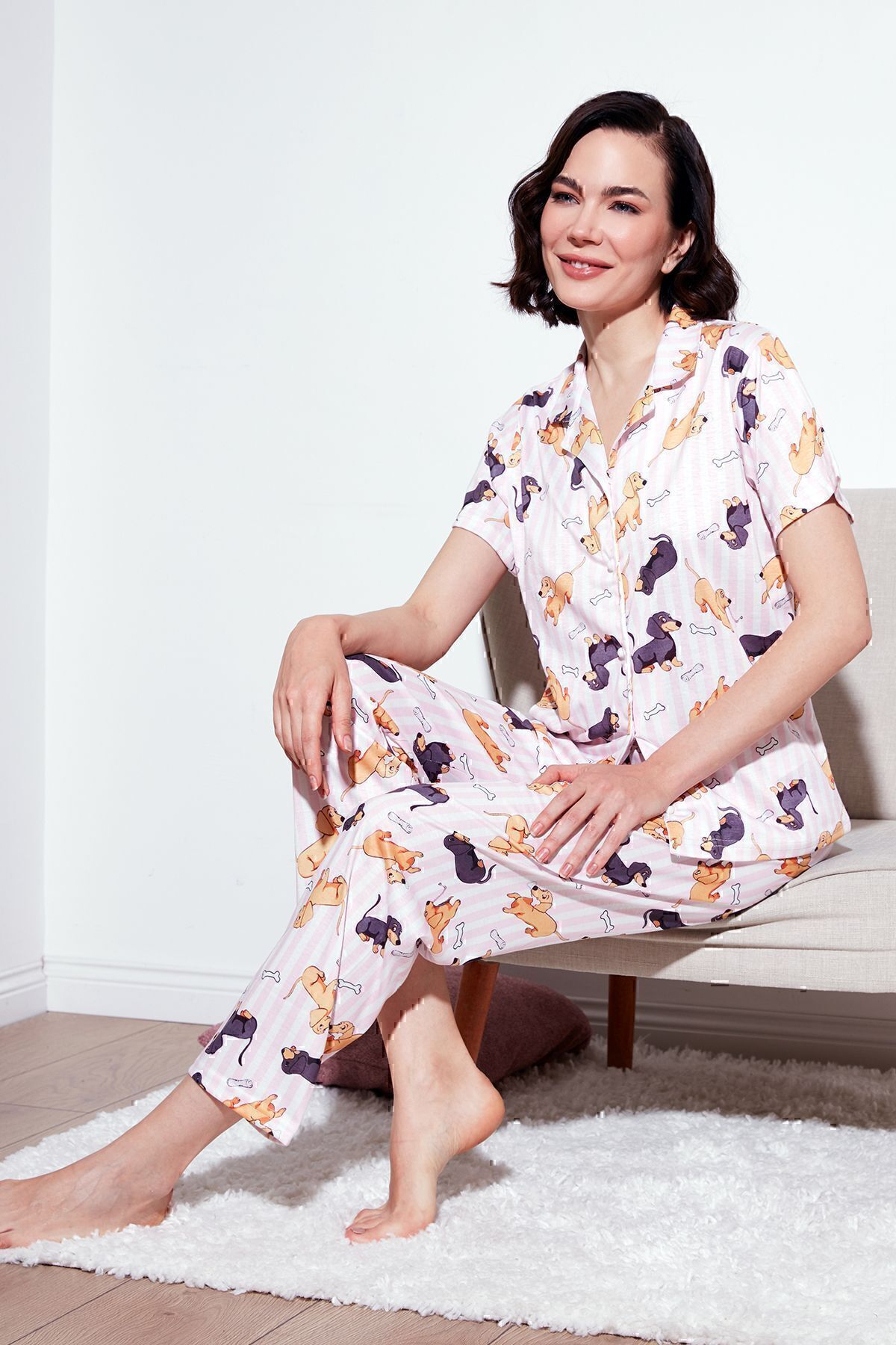 Lela Set Pijama Cu Model Regular Fit - Mânecă Scurtă, Guler Cămașă, Talie Elastica Femeie - S