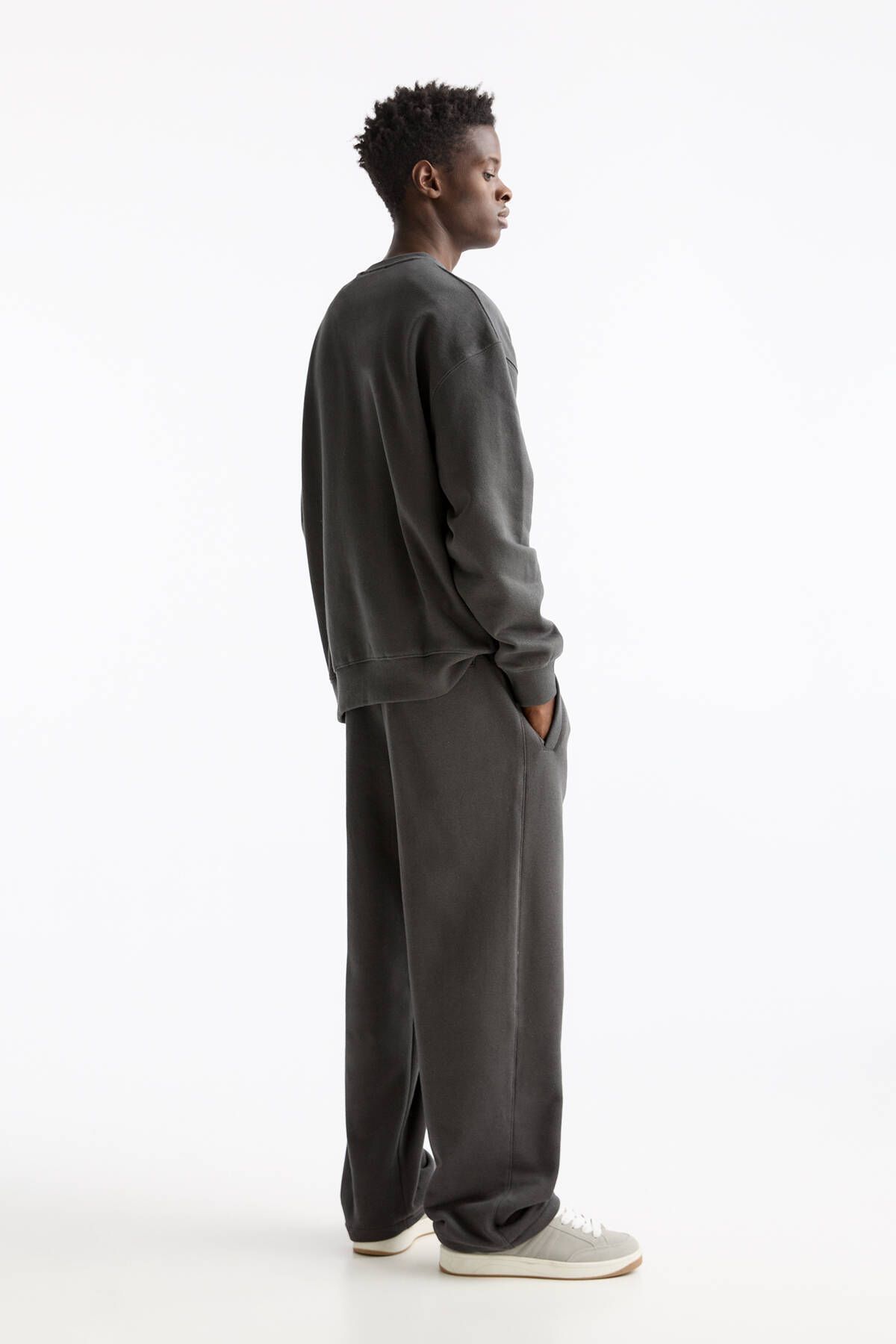 Pull & Bear-Jogger pantolon ve sweatshirt eşofman takımı 4