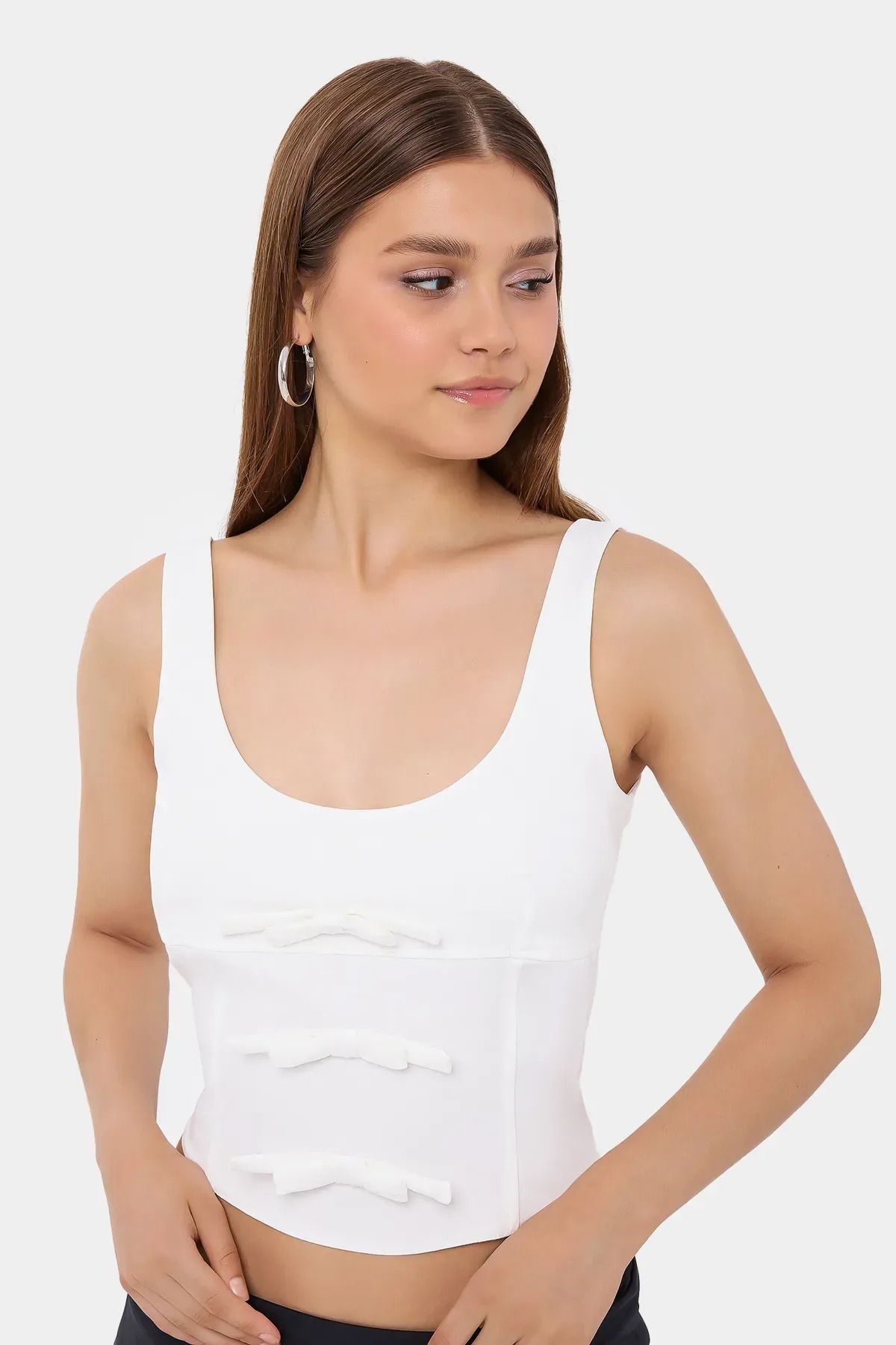 complete the look image