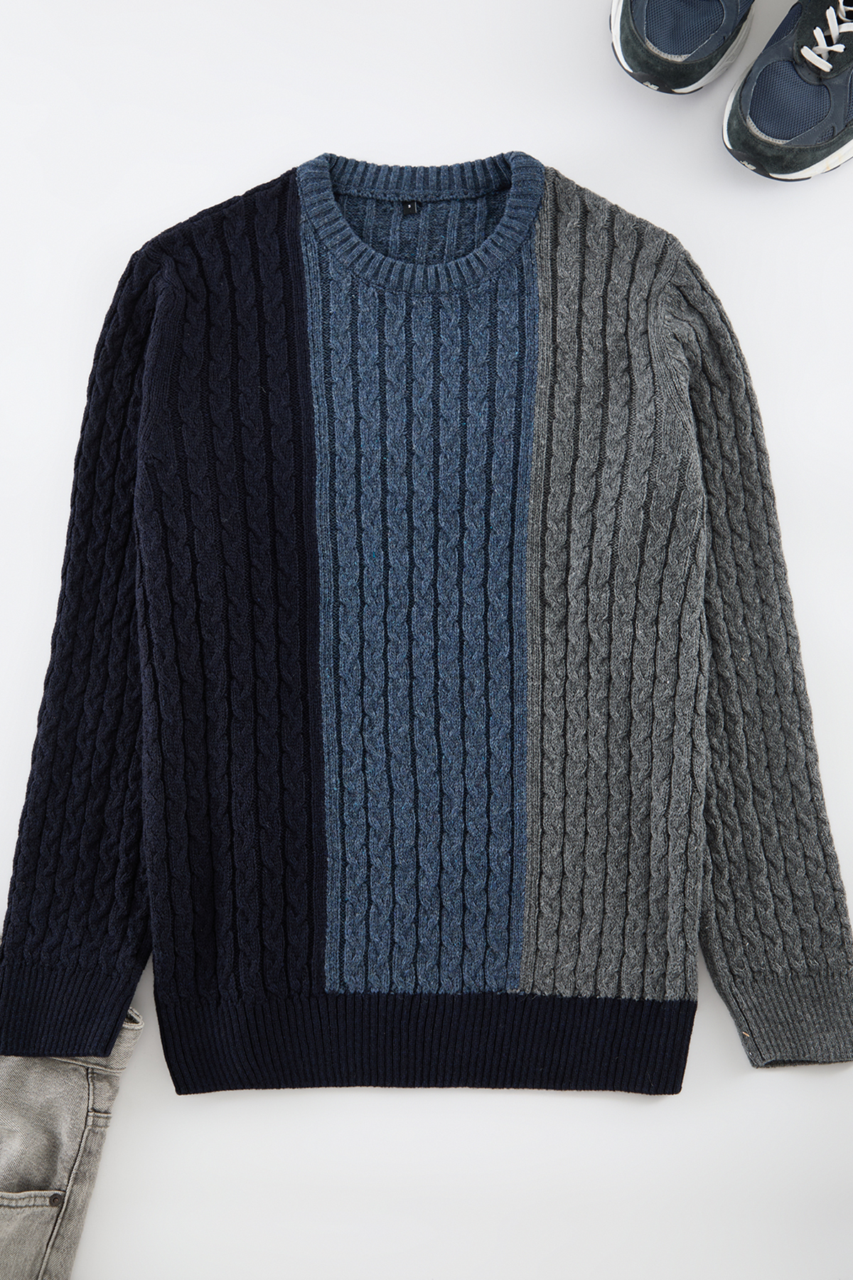 Trendyolmilla Man Indigo Regular Fit Bisiklet Yaka Saç Örgü Panelli Renk Bloklu Triko Kazak TMNAW21KZ0725