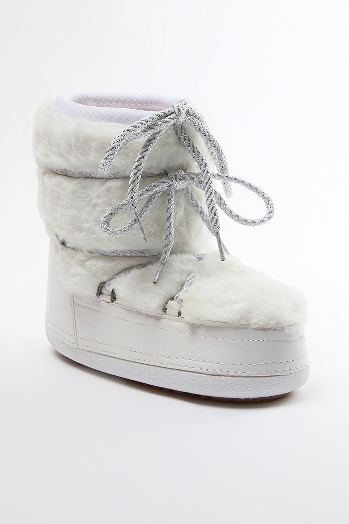 TRENDYOL SHOES-Ecru Fur Lace-Up Short Flat Heeled Women's Snow Boots 
 Takaw25Bo00050 5