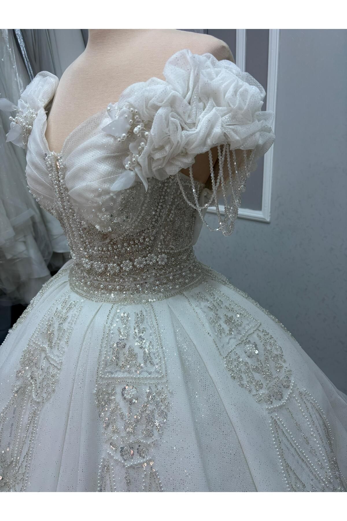 https://cdn.dsmcdn.com/ty1557/product/media/images/ty1555/prod/QC/20240918/15/efc16658-b5fb-35bc-88da-45b2df759cef/1_org_zoom.jpg