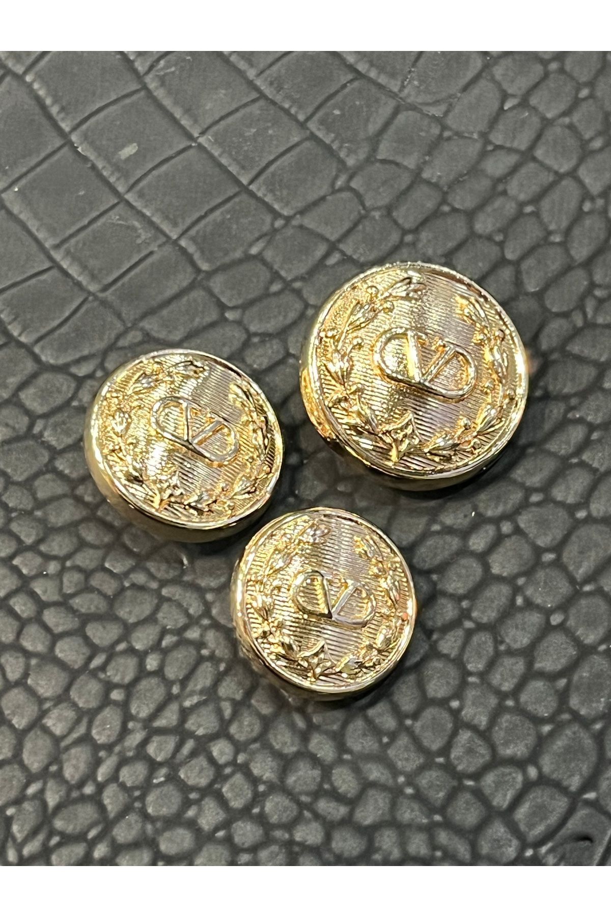 ODDA TASARIM ATÖLYESİ-Gold Special Design V.A.L.E.N.T.I.No - 1-40 Size 1-36 Size 1-32 Size Button (3 Pcs) 3