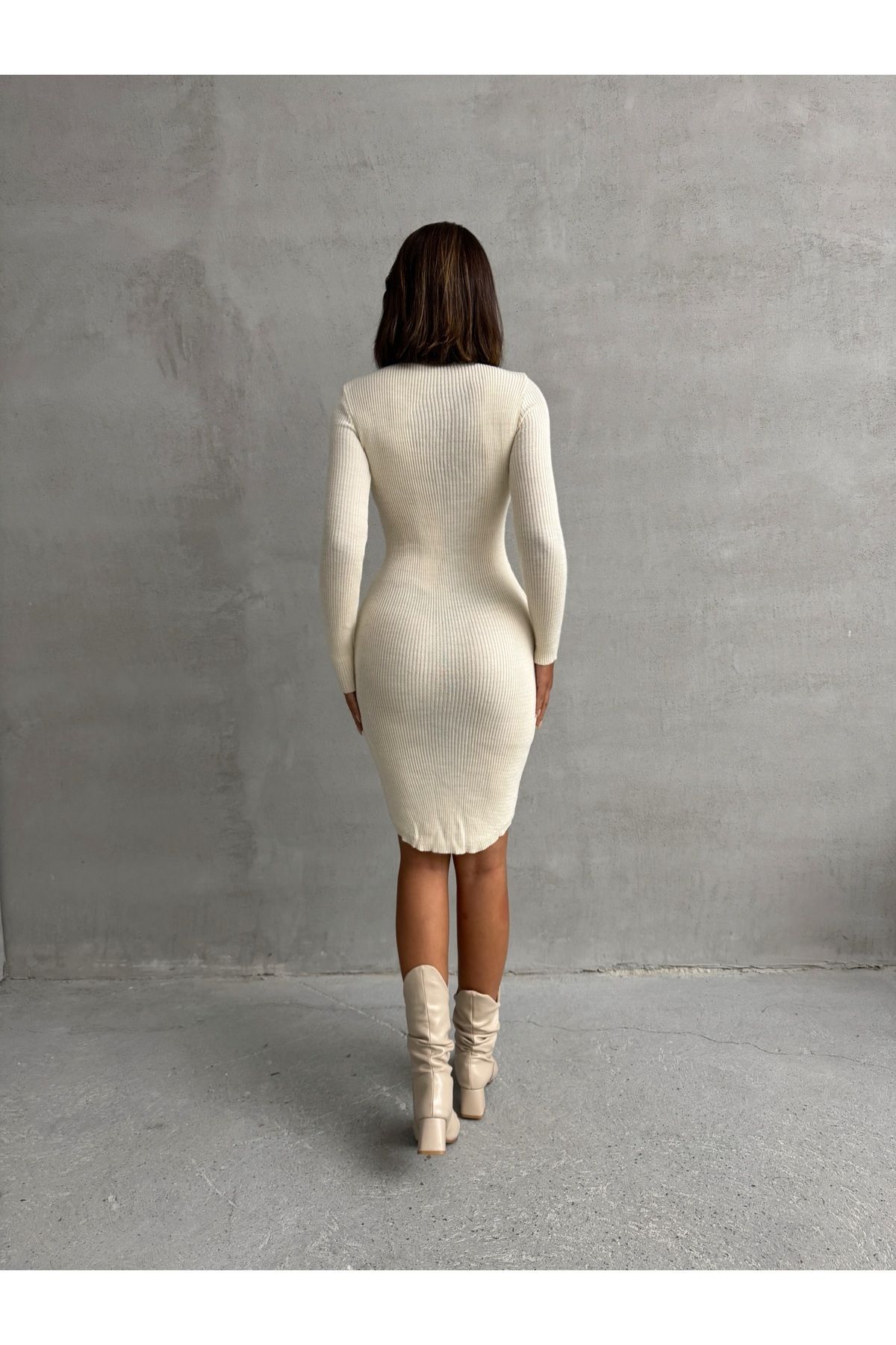 BEJNA-Beigefarbenes Damen-Strickkleid – Stehkragen 6