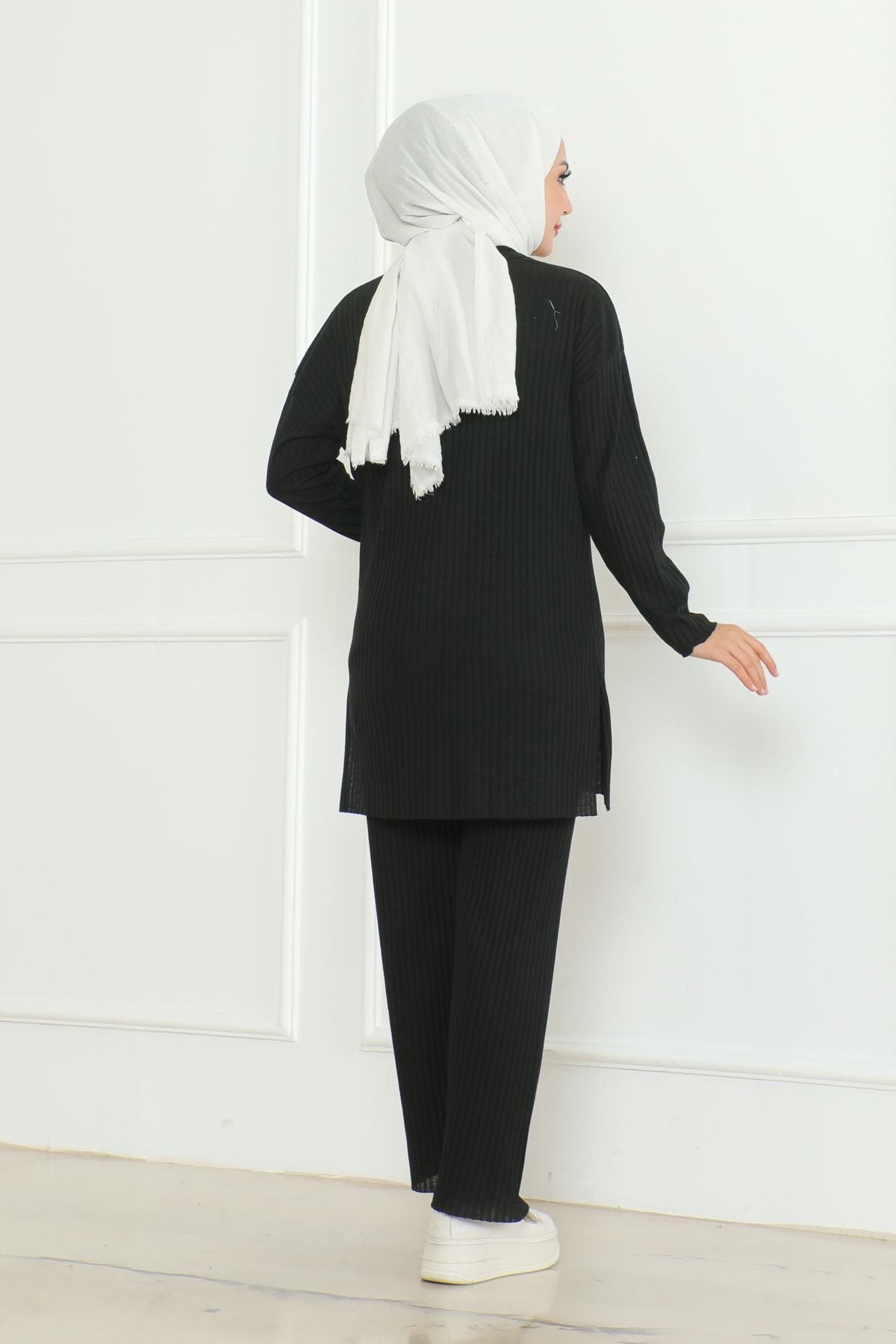 https://cdn.dsmcdn.com/ty1557/product/media/images/ty1558/prod/QC/20240919/18/52e3eb6f-c1f2-3c61-ba4b-f726dd2a9ab9/1_org_zoom.jpg