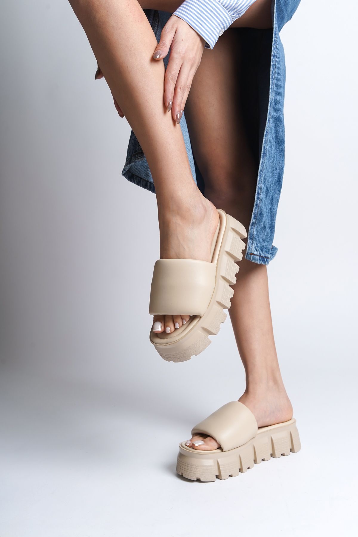 دمپایی نود زنانه تک باند با پاشنه های تلنگر Capone Outfitters