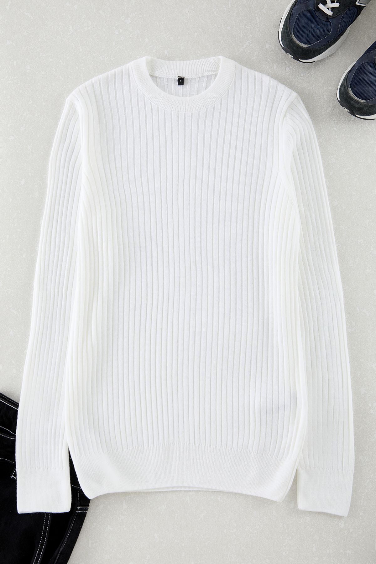Trendyol Collection Biały, Dopasowany Sweter W Paski Z Okrągłym Dekoltem Tedaw25kz00018 Mężczyzna - S
