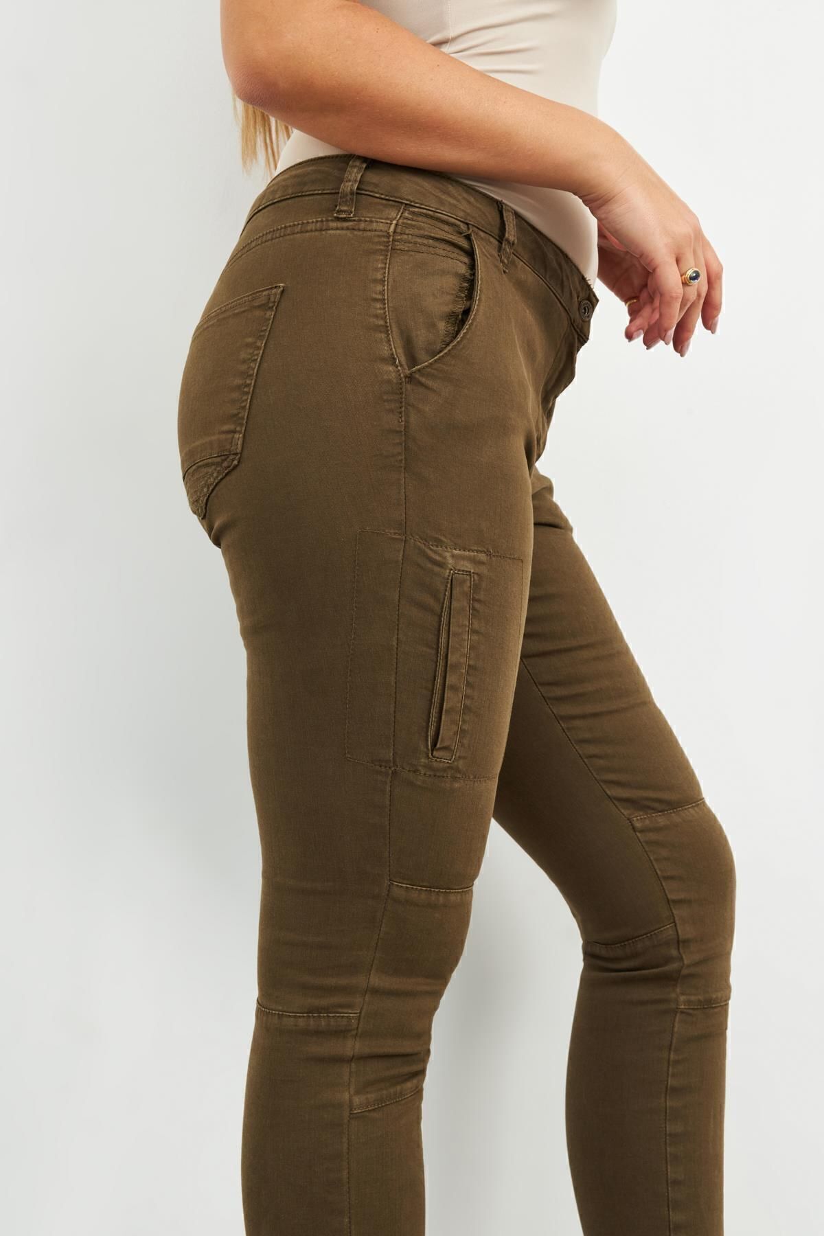 https://cdn.dsmcdn.com/ty1558/product/media/images/ty1557/prod/QC/20240919/09/10084fad-b604-3361-9aaa-ec707bbf57af/1_org_zoom.jpg