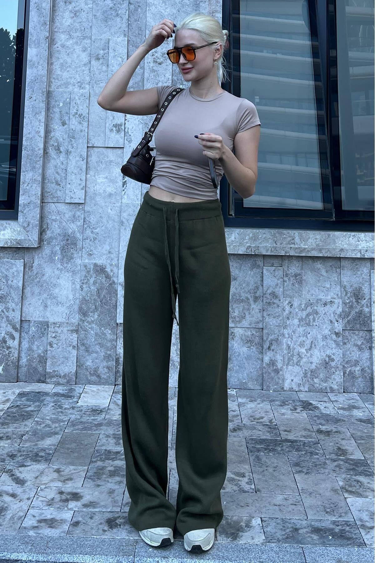 complete the look image