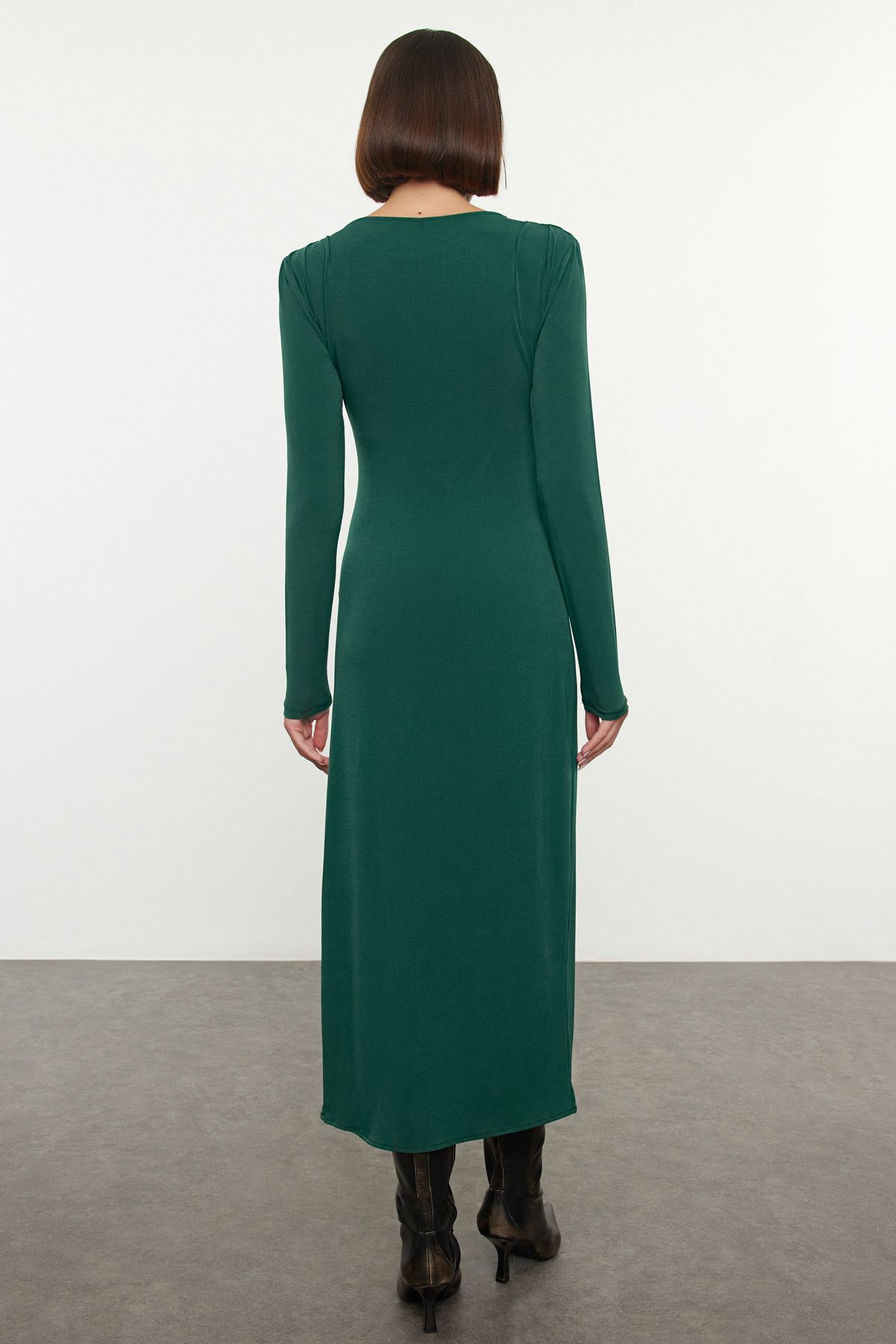 Trendyol Collection-Rochie maxi tricotată verde smarald - Se potrivește pe corp cu detalii accesorii TWOAW25EL00462 5