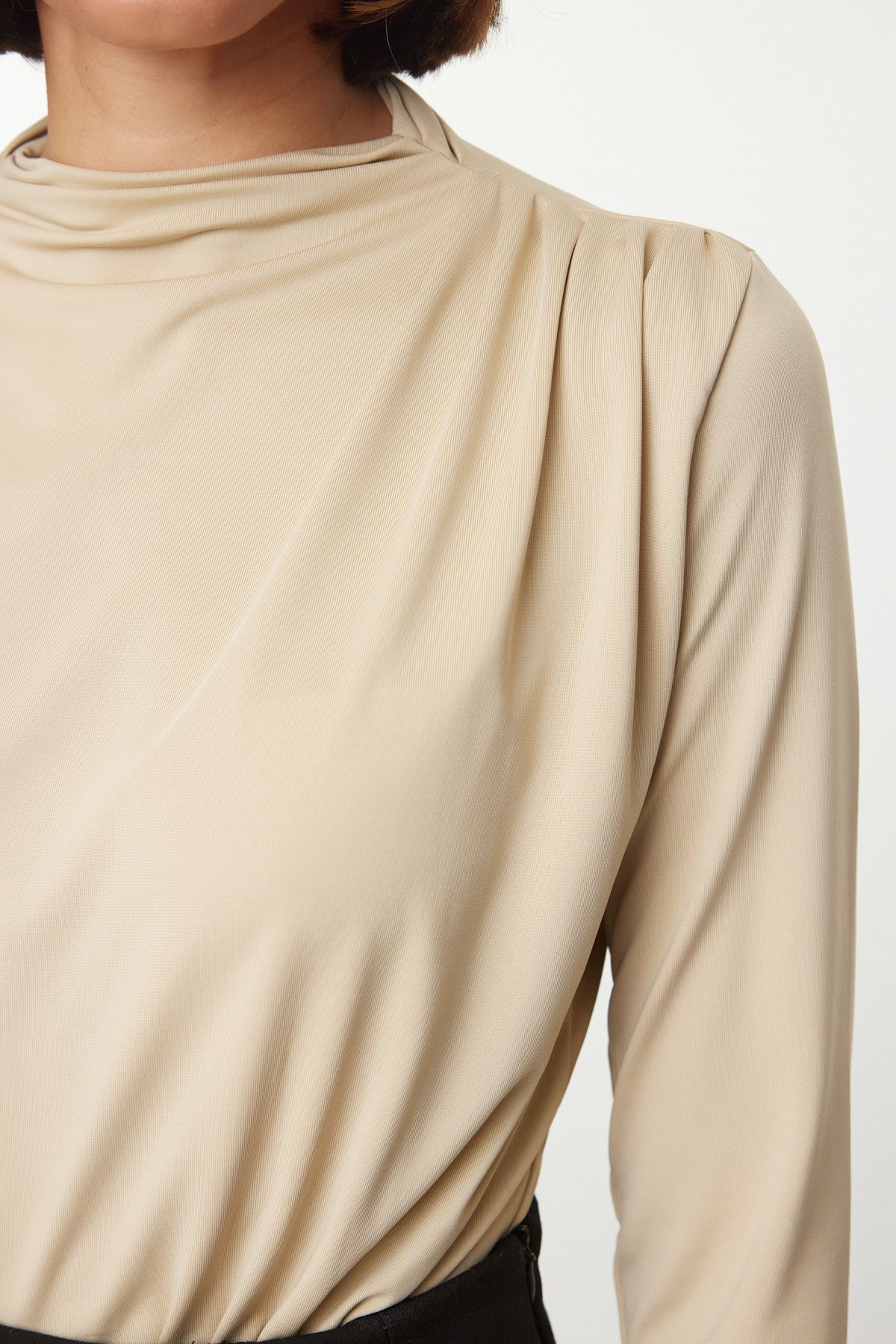 Trendyol Collection-Stretch-Drape-Detail und Snap-Steinfarbener Kordelzug-Body – Stehkragen TWOAW25BD00010 4