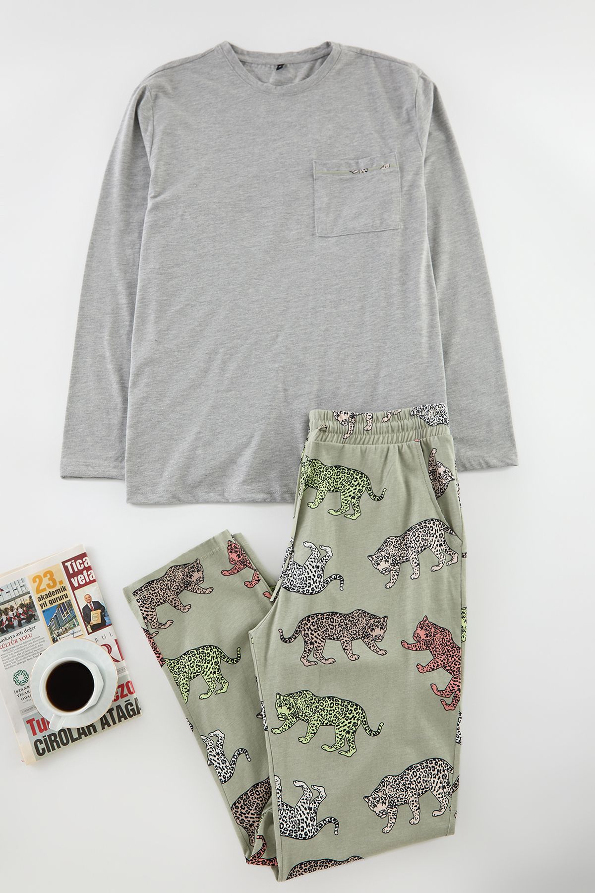 Trendyol Collection-Сірий піжамний комплект з подвійним візерунком Tiger Orme Regular Fit TMNAW25PT00051 7