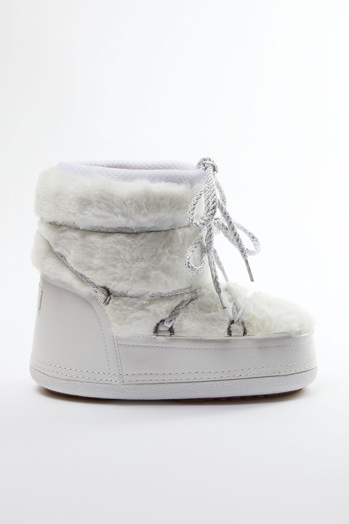 TRENDYOL SHOES-Ecru Fur Lace-Up Short Flat Heeled Women's Snow Boots 
 Takaw25Bo00050 6