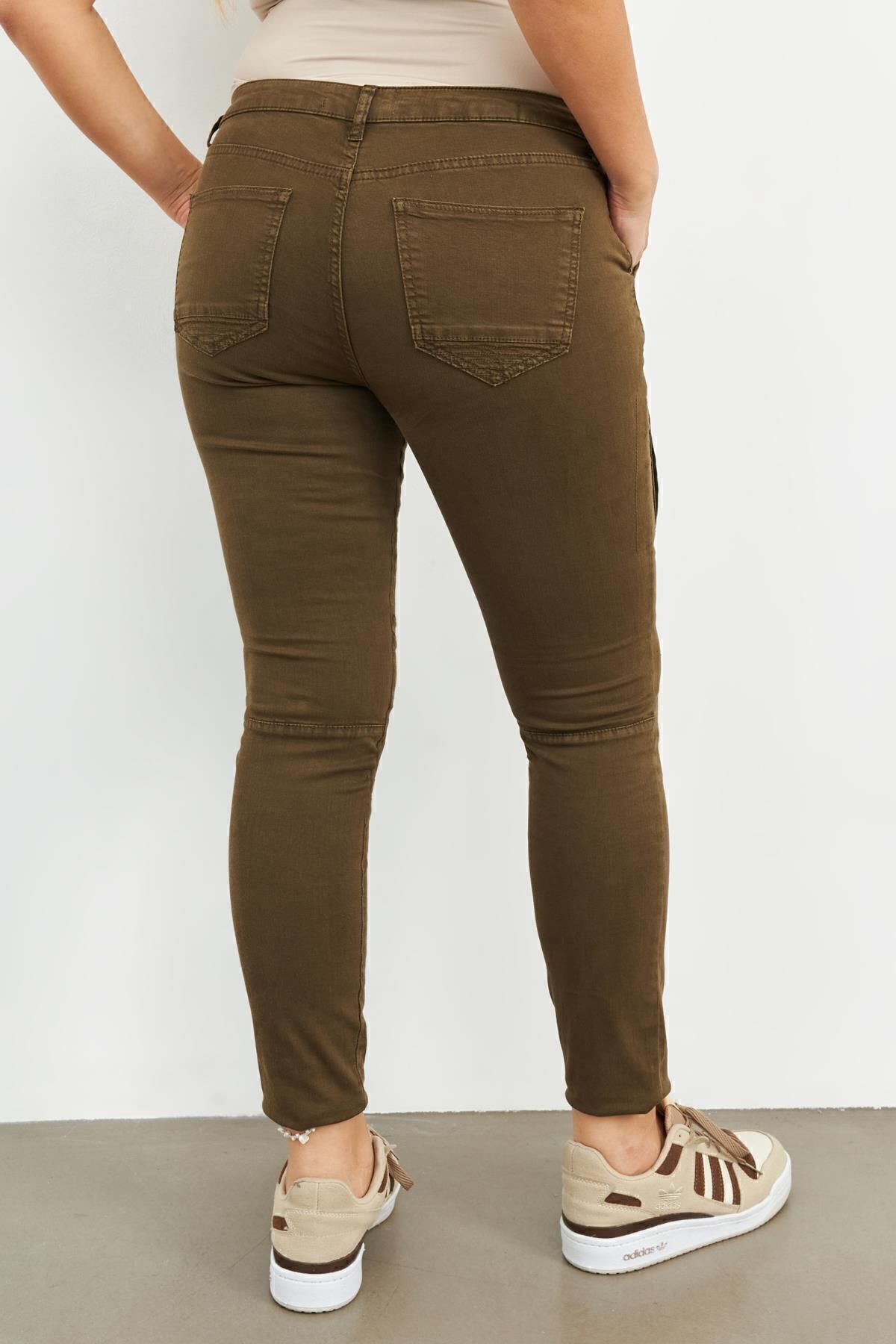 https://cdn.dsmcdn.com/ty1559/product/media/images/ty1557/prod/QC/20240919/09/94737f4b-5b31-3ce1-b4d1-78d291a67fe7/1_org_zoom.jpg