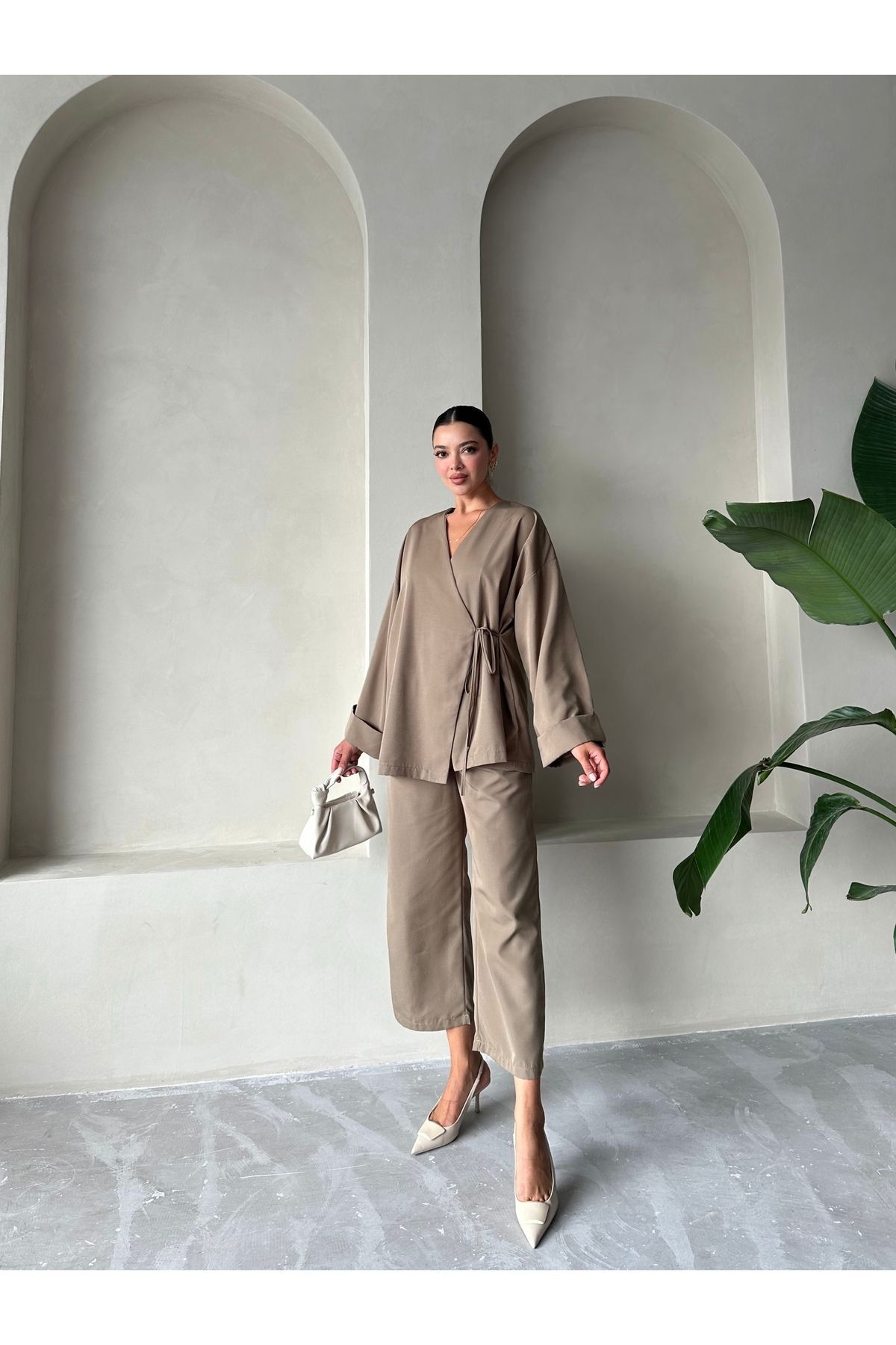 Laluvia-Spodnie Khaki Lisa z sznurowaniem po bokach - 033 5
