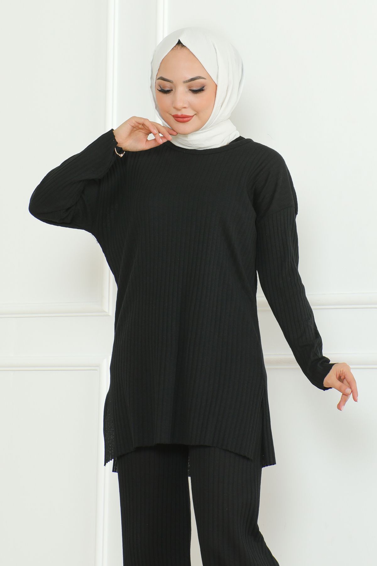 https://cdn.dsmcdn.com/ty1559/product/media/images/ty1557/prod/QC/20240919/18/1a4ce7e6-72be-3773-880e-462f475baf75/1_org_zoom.jpg