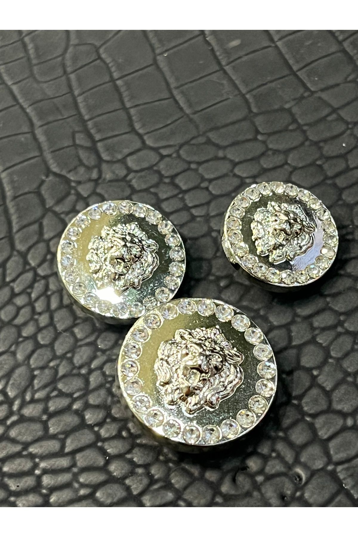 ODDA TASARIM ATÖLYESİ-V.E.R.S.A.C.E Model - Crystal Stone Detailed Silver Luxury Button Set 1-40 1-36 1-32 Size 3