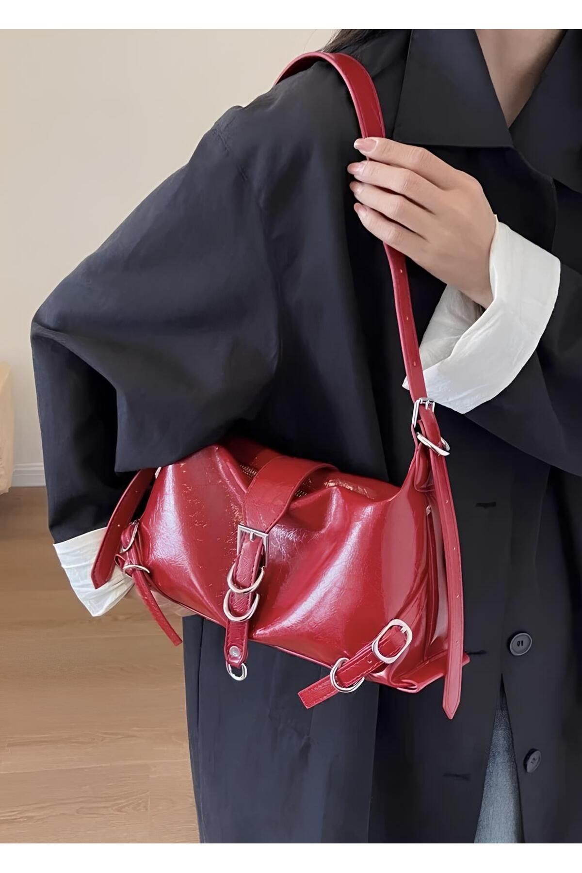 Luce Red Premium Vintage Leather Women's Hand and Shoulder Bag with Adjustable Belt