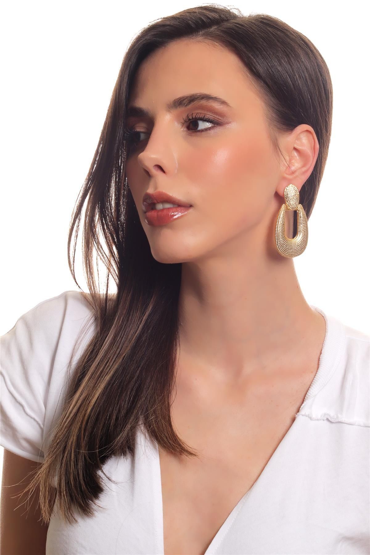 Kadın Lak Altın Kaplama Çivili Model Baskılı Büyük Damla Küpe 3