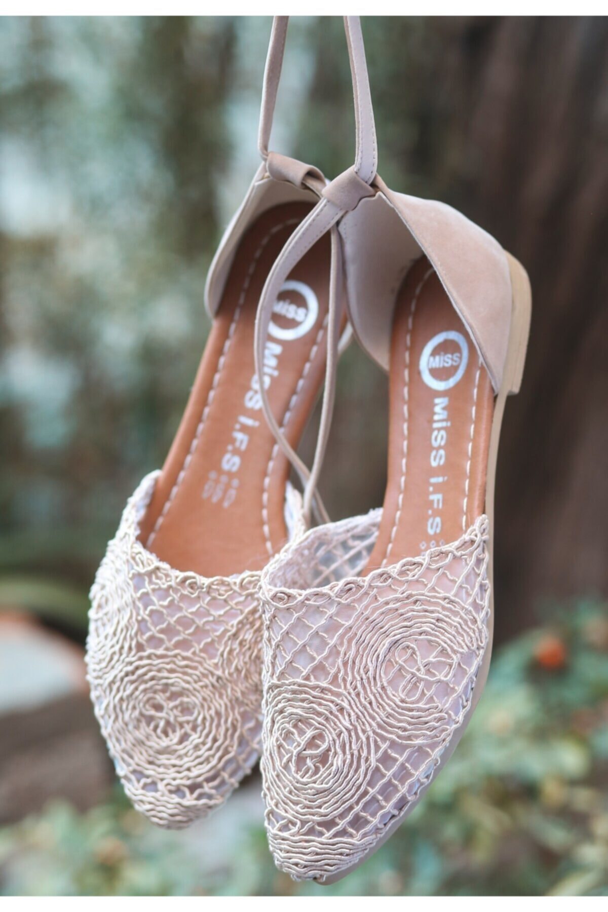 Kadın Krem Acir Krem Örgülü Sandalet