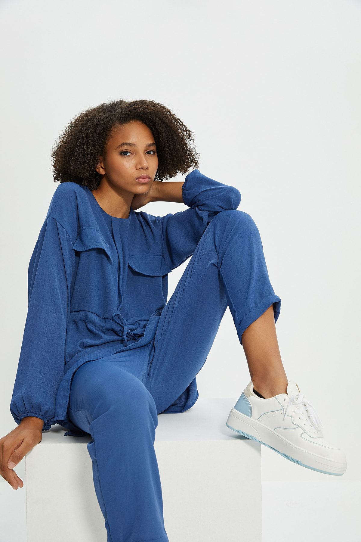 Trendyol Modest Mavi Beli Bağlamalı Cep Detaylı Aerobin Gömlek-Pantolon Takım TCTSS21AU0238 RN11139