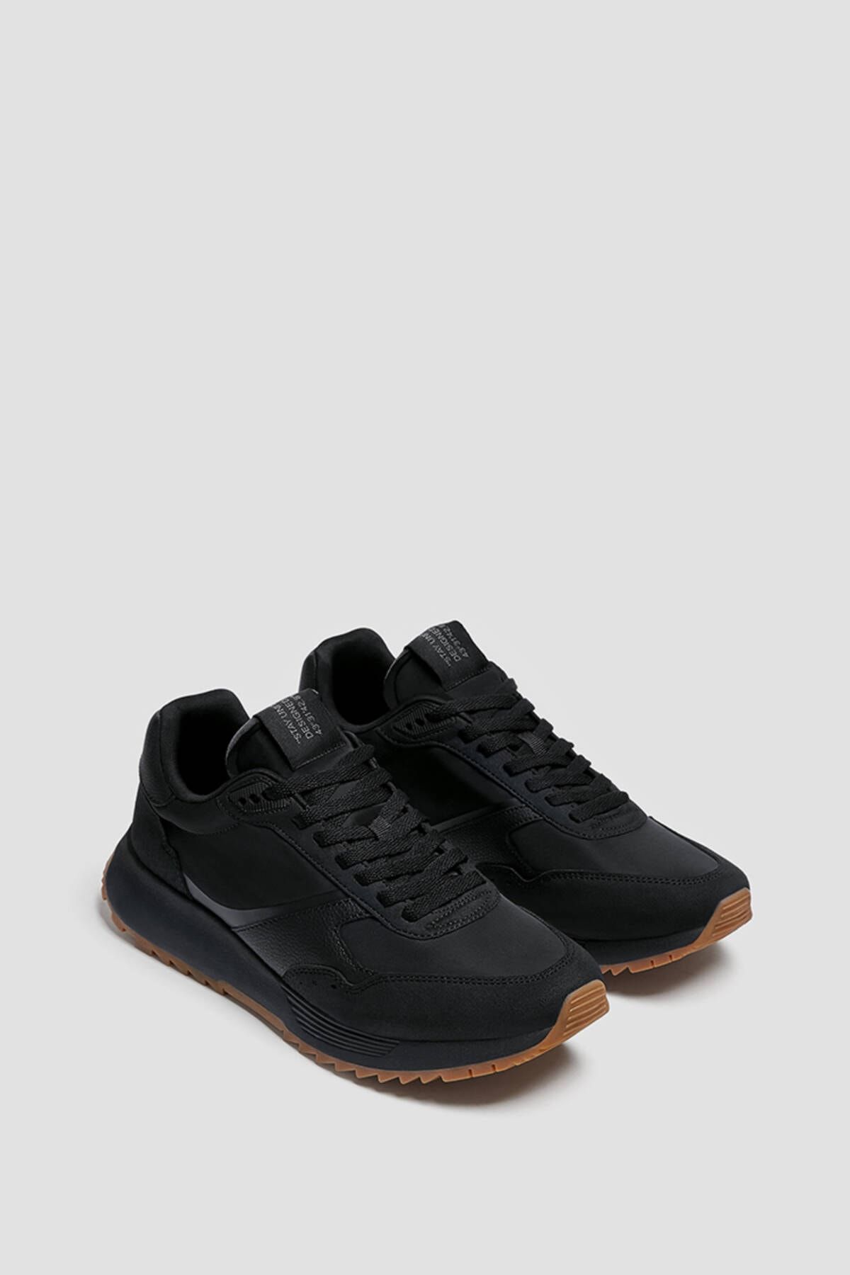 کفش مردانه کتونی ورزشی مشکی دو دوخت پول اند بیر Pull and Bear
