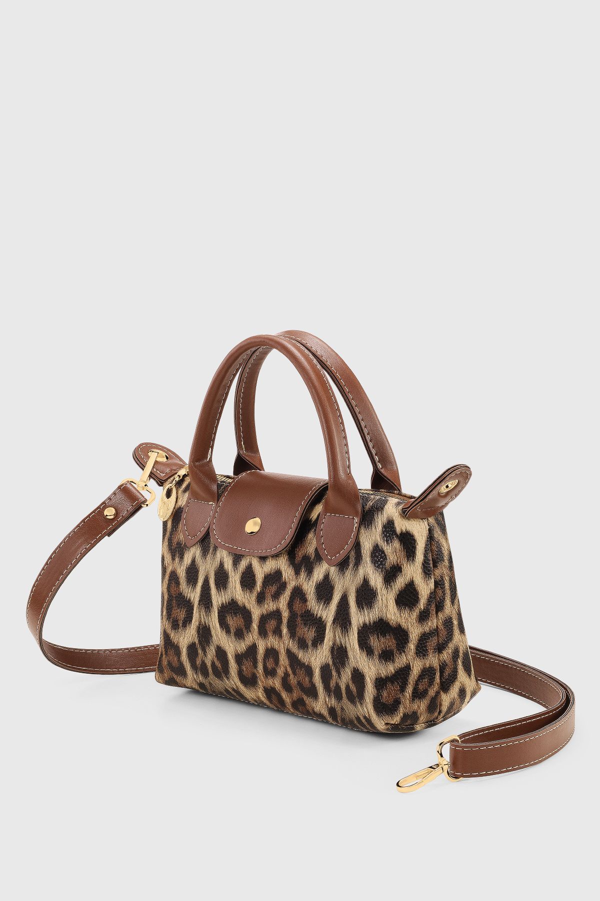 https://cdn.dsmcdn.com/ty1560/product/media/images/ty1561/prod/QC/20240920/12/c07aa650-c54a-38c7-b1e1-7e8cc6c60220/1_org_zoom.jpg