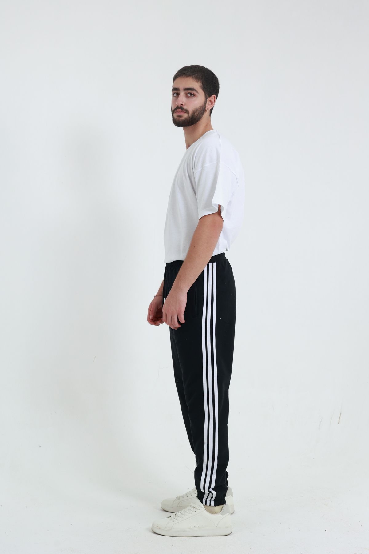 https://cdn.dsmcdn.com/ty1560/product/media/images/ty1561/prod/QC/20240920/21/c166b7bc-77f5-3eb9-9d70-2e843c133011/1_org_zoom.jpg